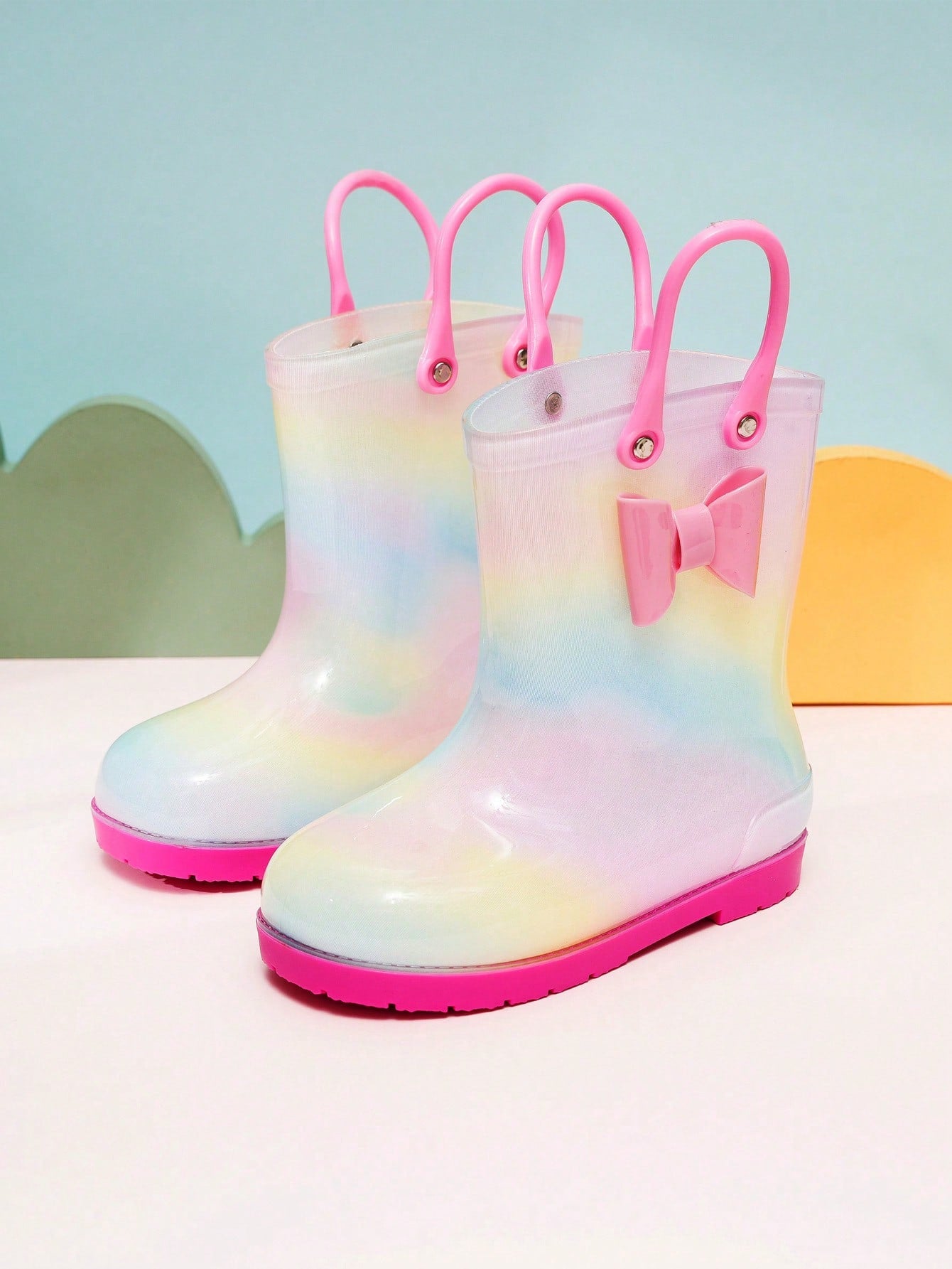 New Children's Rainbow Rain Boots For Girls, Made Of PVC, Lightweight, Comfortable, Waterproof And Anti-Slip, With Handles For Easy Putting On And Taking Off, Perfect For Girls In Kindergarten To Play In The Beach And Water