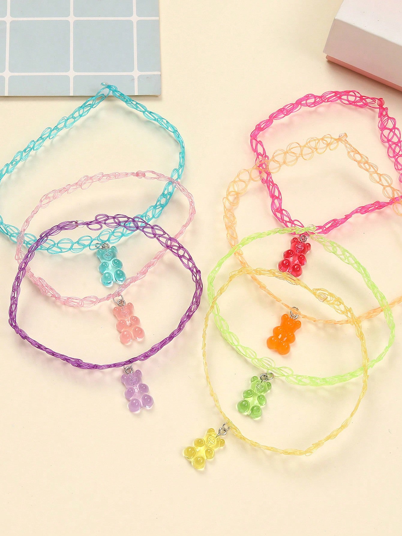 7pcs Children's Colorful Resin Teddy Bear Pendant Necklace