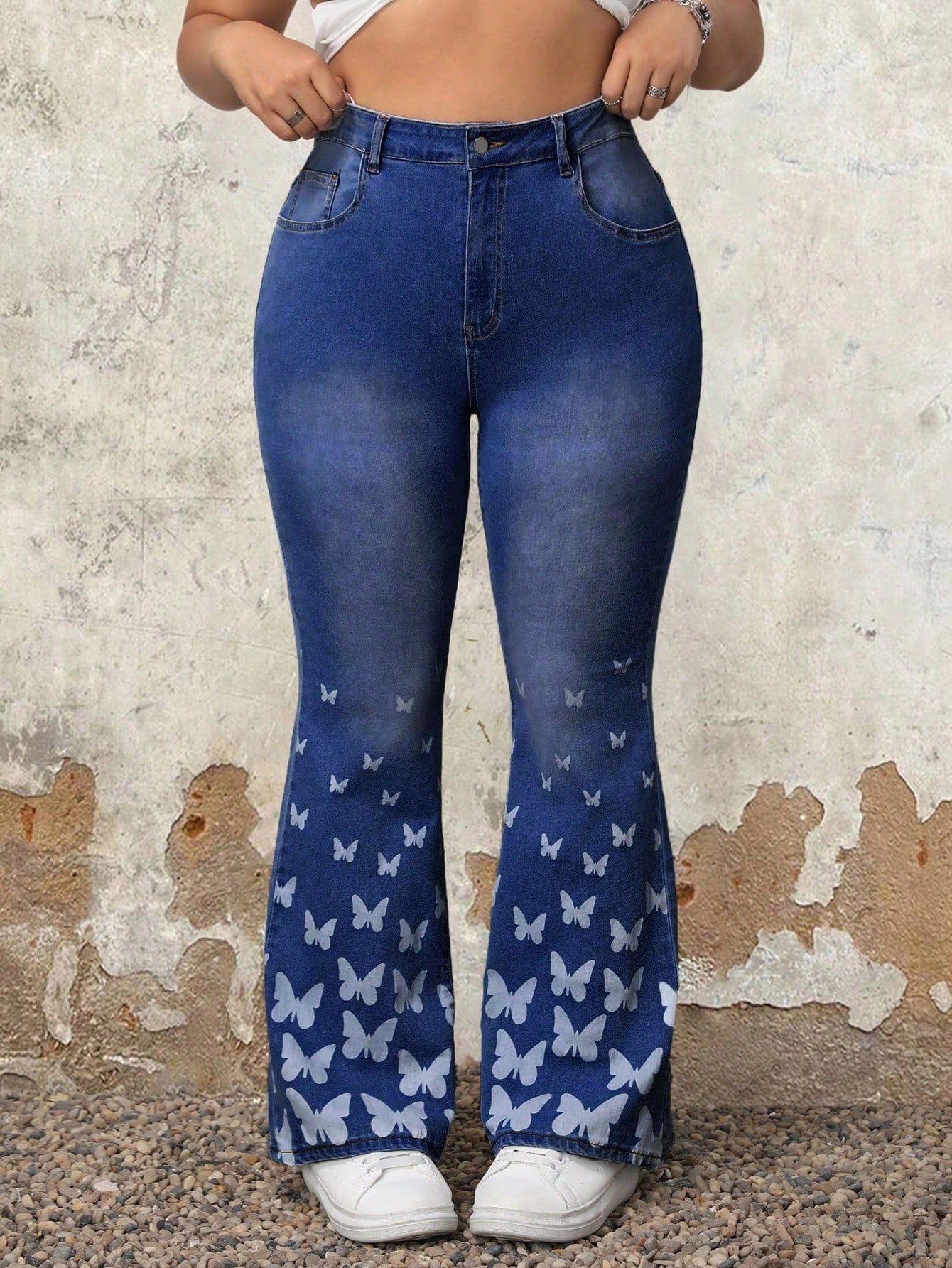 Plus Size Women Fashionable Fitted Butterfly Design Flared Jeans