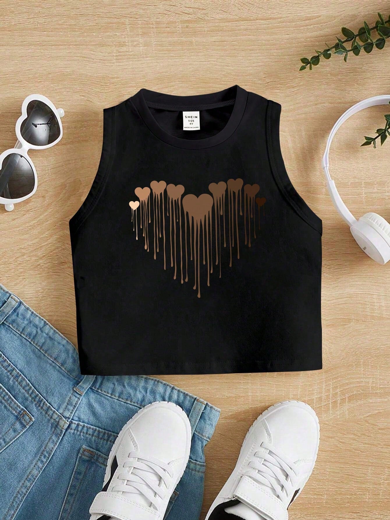 Young Girl Casual Heart Pattern Printed Gold Foil Detail Crop Top