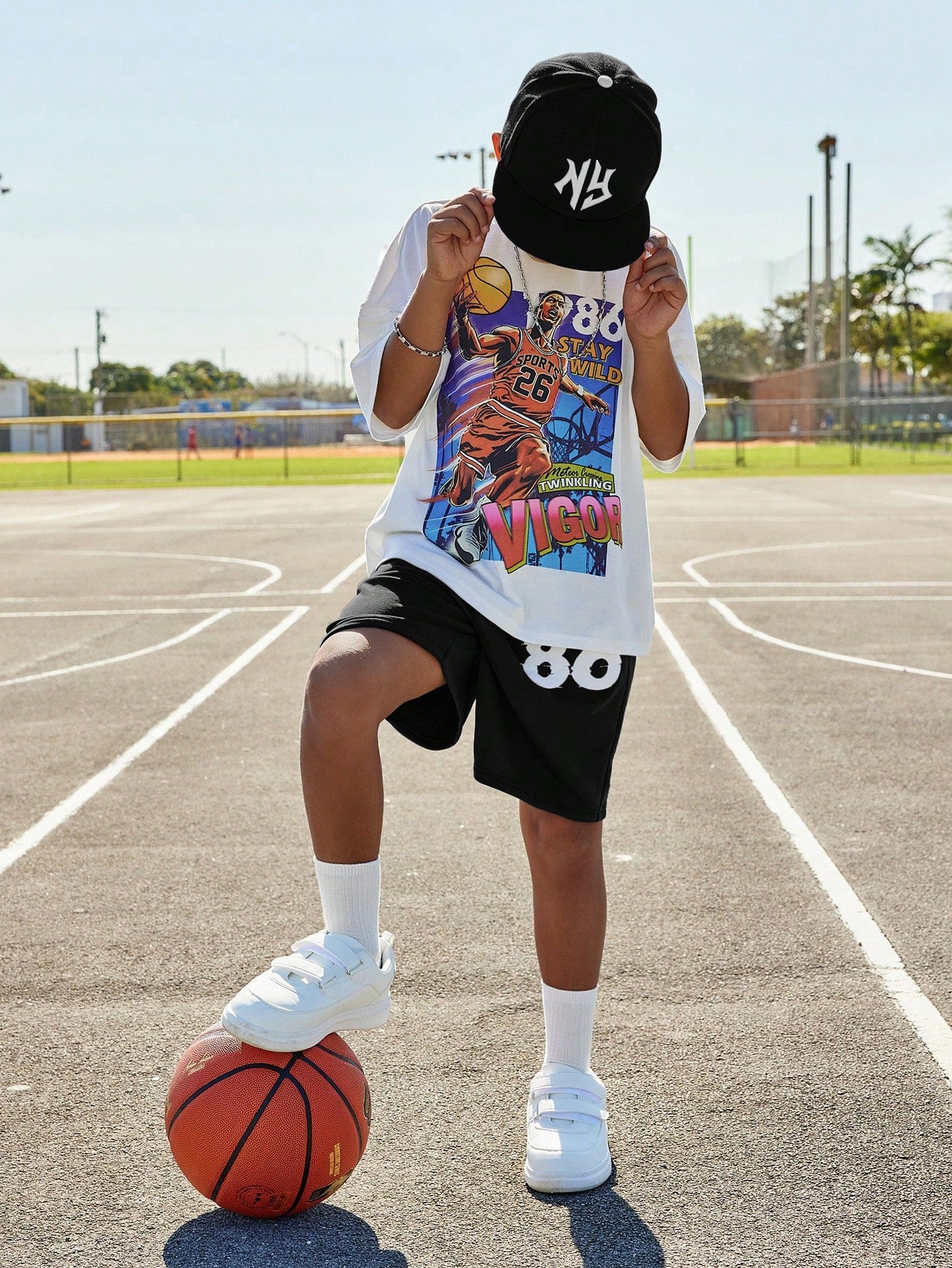 Tween Boy Casual Basketball Themed Print Short Sleeve Top And Number Print Shorts Knitted Two-Piece Set