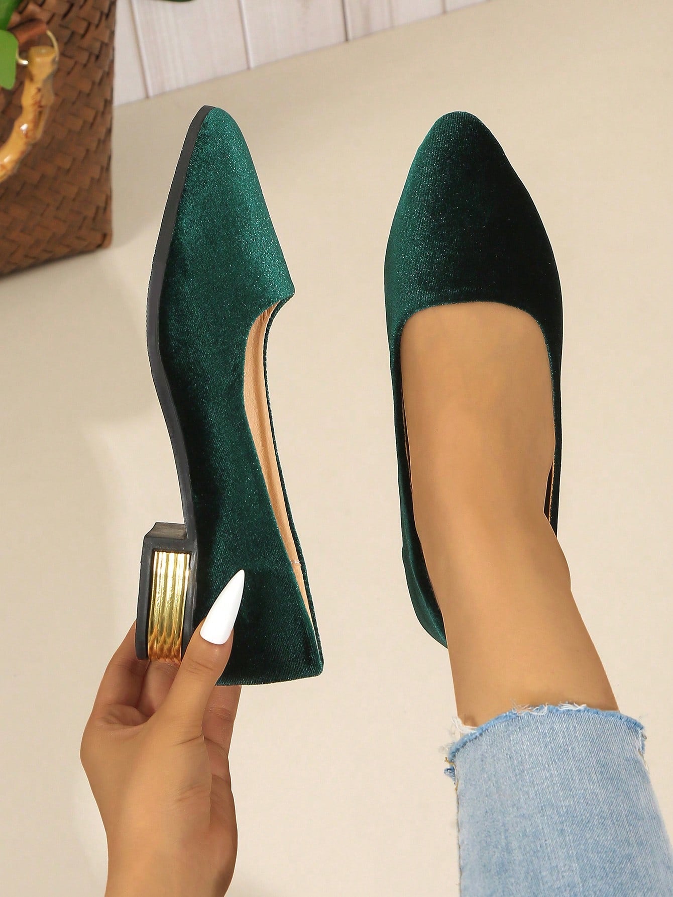 Women's Pointed Toe Flat Shoes, Versatile Green Fashion Suede Shoes