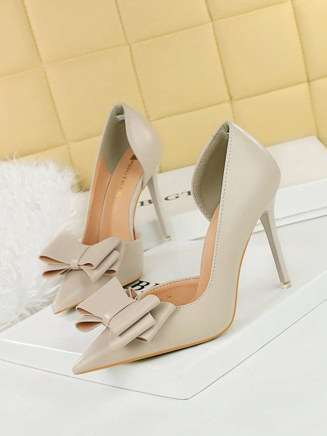 Korean Fashionable Sweet Bowknot High Heel Shoes, Stiletto Heel, Shallow Mouth, Pointed Toe, Hollow Out, Shoes