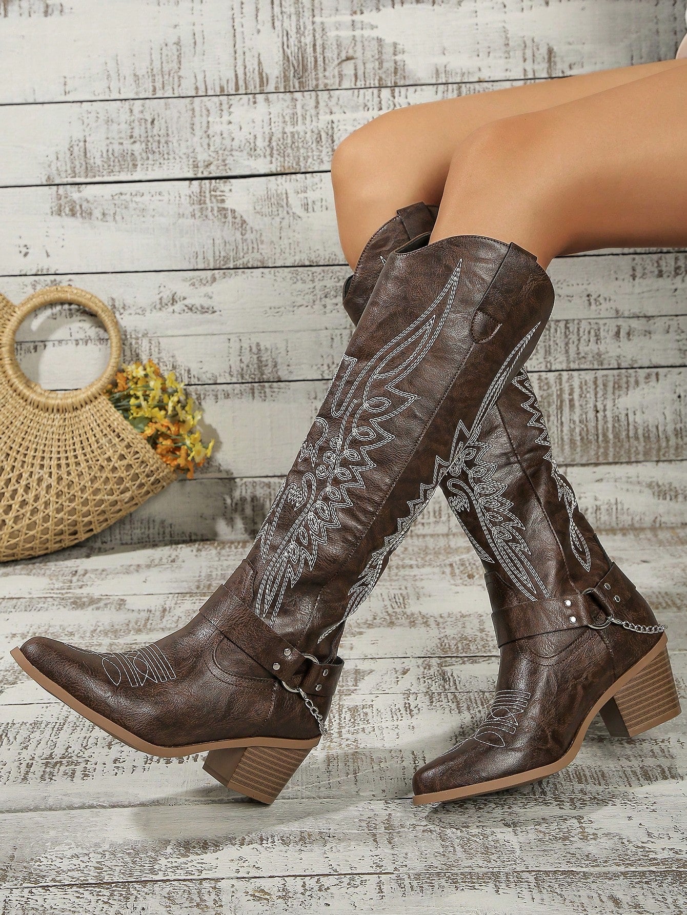 2024 New Spring/Autumn Women's Plus Size Outdoor Fashionable Embroidered Western Style Boots, Knee-High Cowboy Boots