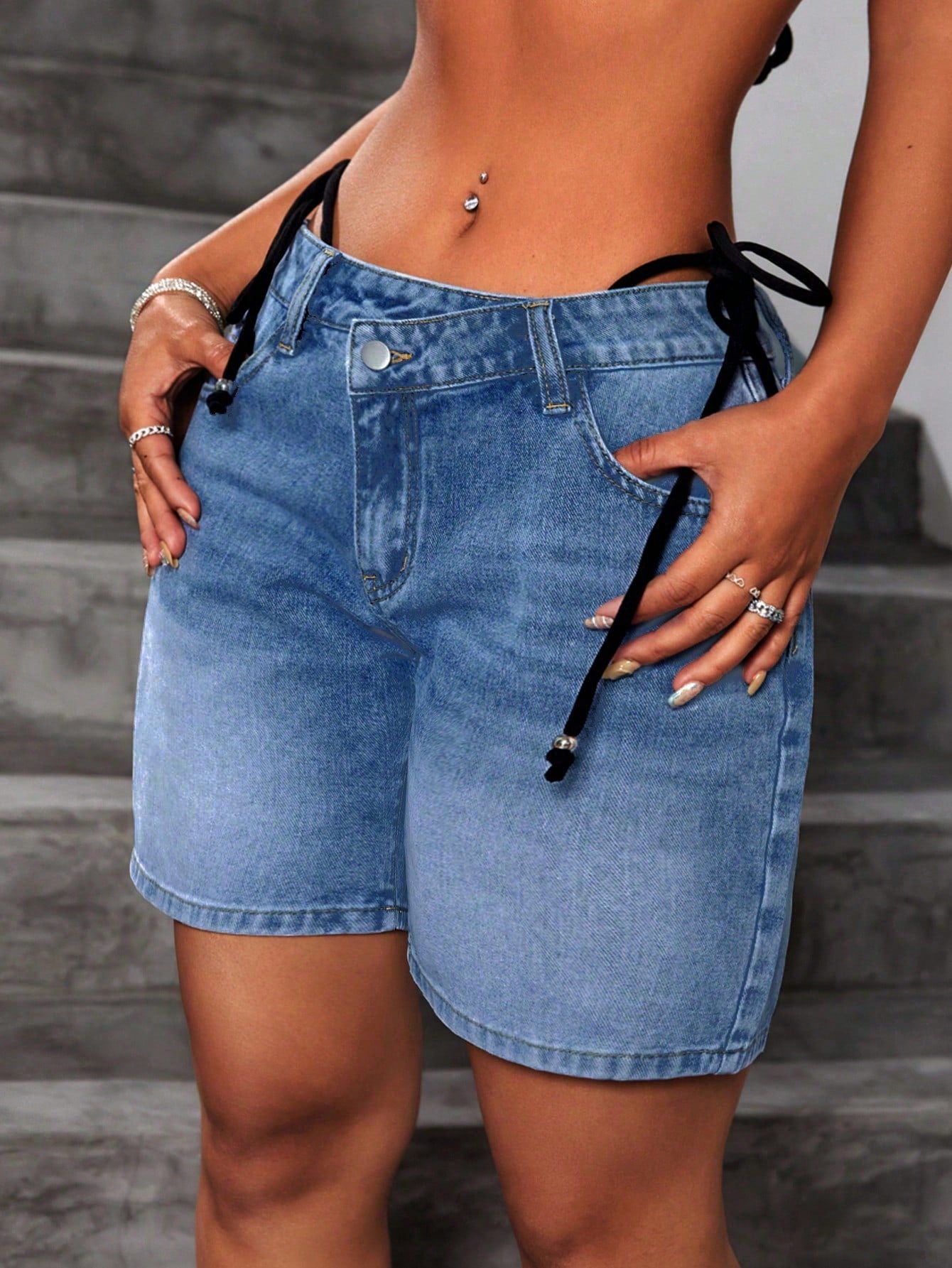 Women's Summer Casual Washed Denim Shorts With Slanted Pockets