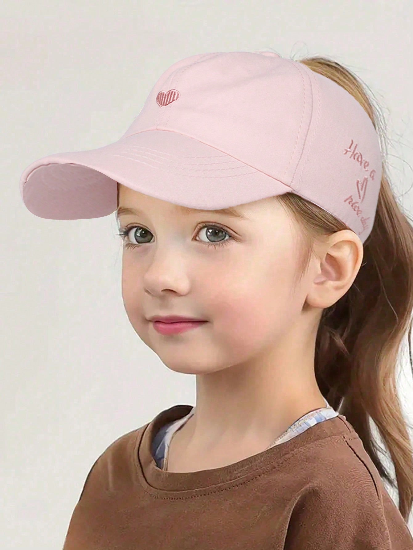 1pc Kids' Solid Color Casual Fashion Cap With Heart Embroidery, Can Tie High Ponytail, Sunshade And Sunscreen