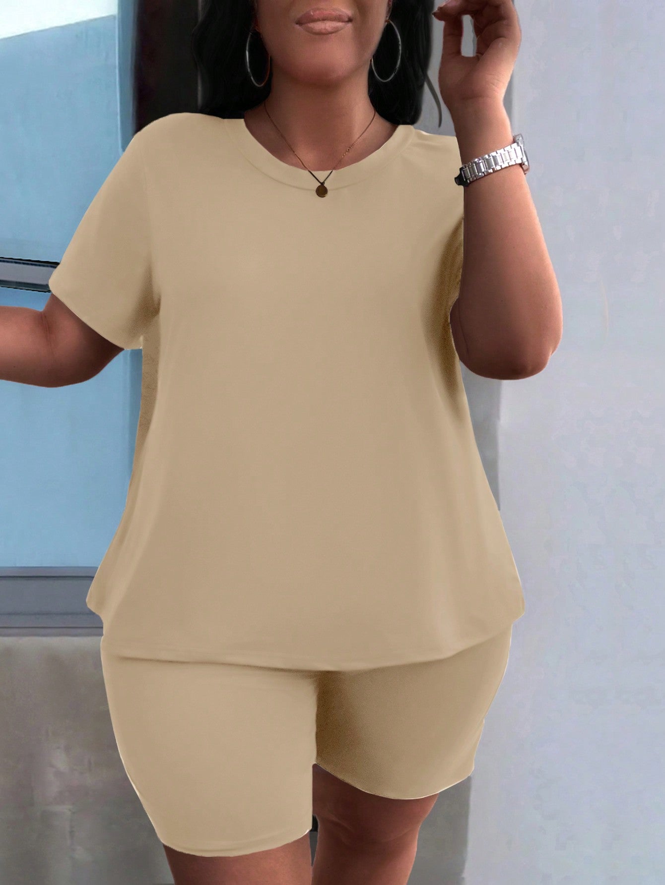 Plus Size Solid Color Crew Neck Short Sleeve T-Shirt And Shorts Casual Two-Piece Set For Summer