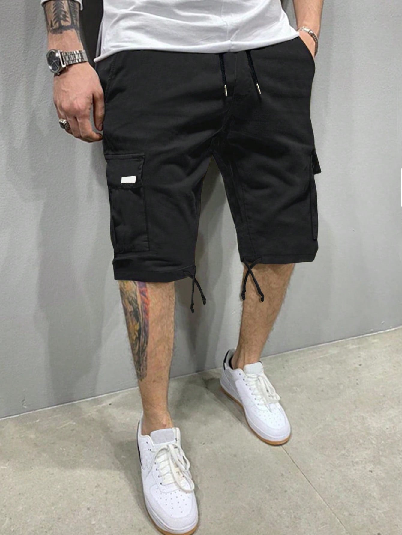 Men Flap Pocket Drawstring Waist Cargo Shorts