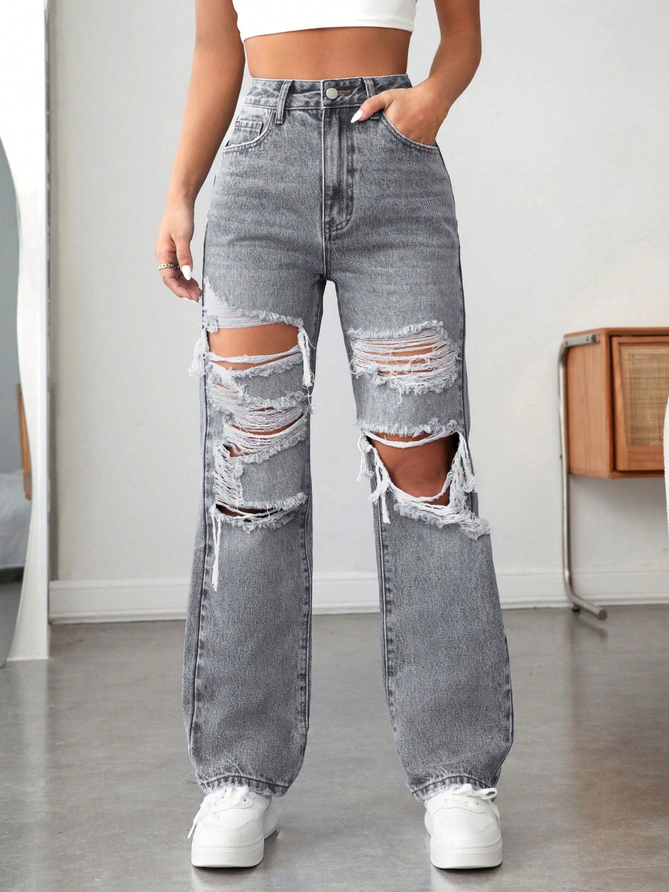 Zipper Fly Ripped Straight Leg Jeans