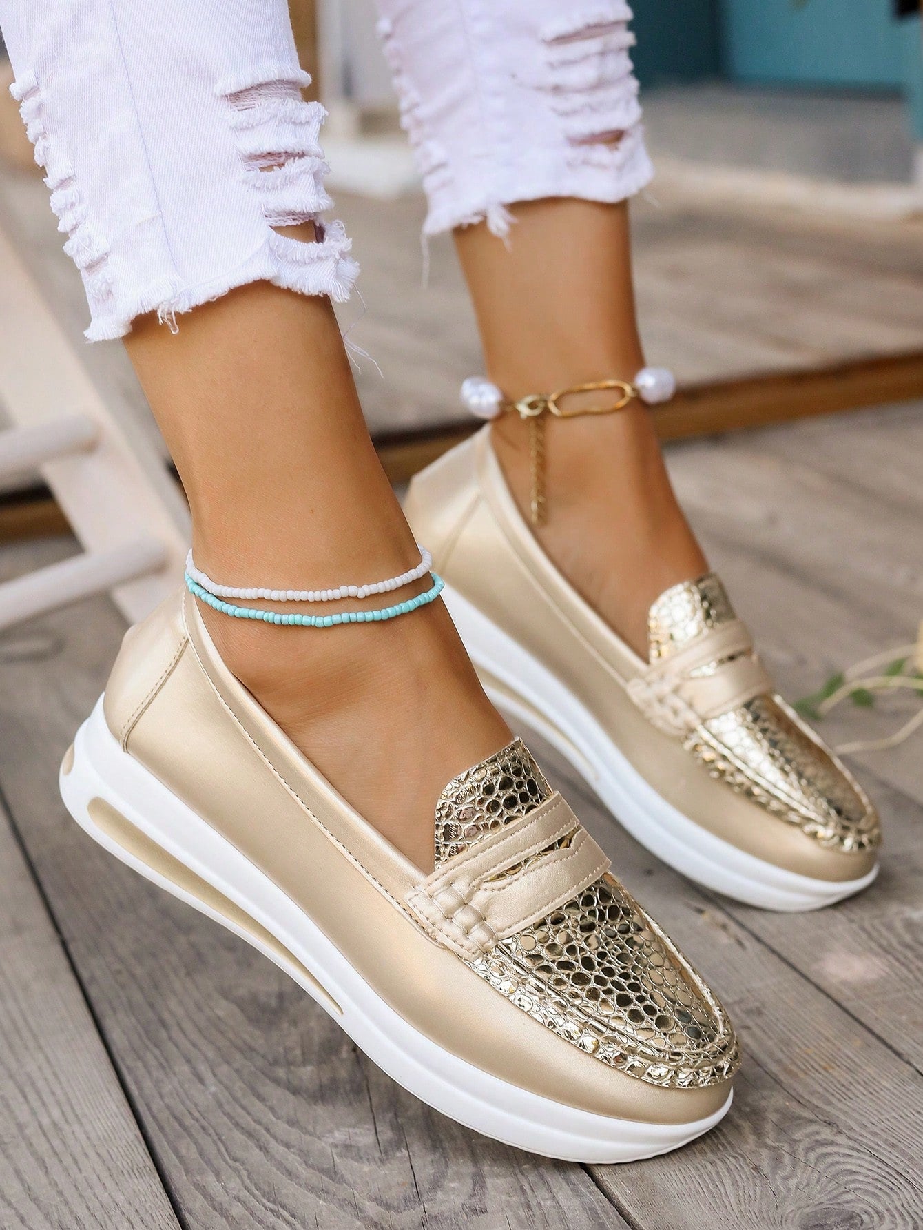 2024 Plus Size European And American Fashionable And Comfortable Snake Print Metallic-Colored Wedge Heel Casual Shoes