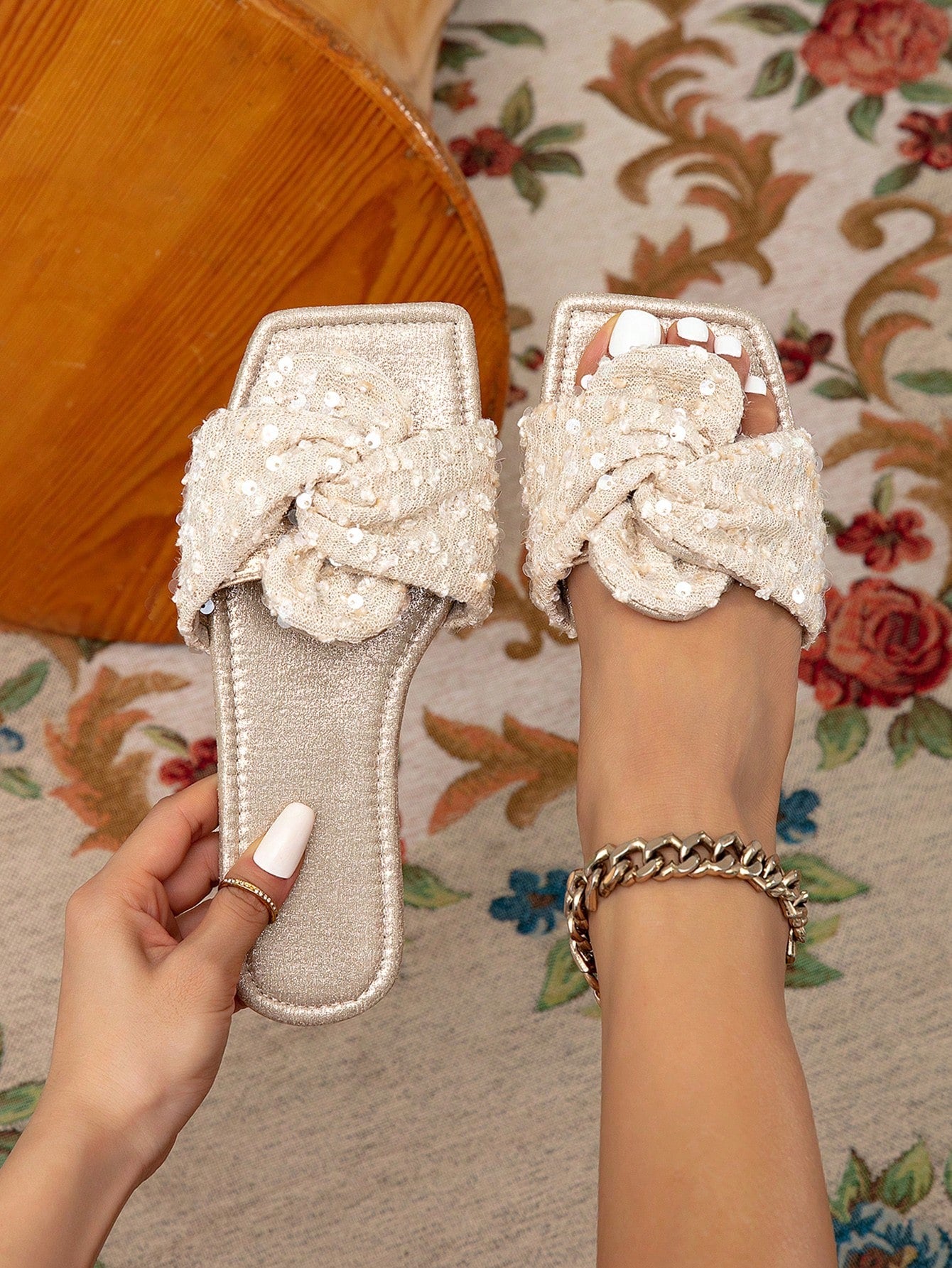 Women's Flat Slippers, Champagne-Color Fashionable & Comfortable Sandals, Ladies' Casual Bow-Tied Flat Sandals For Holiday, Elegant Minimalist Style