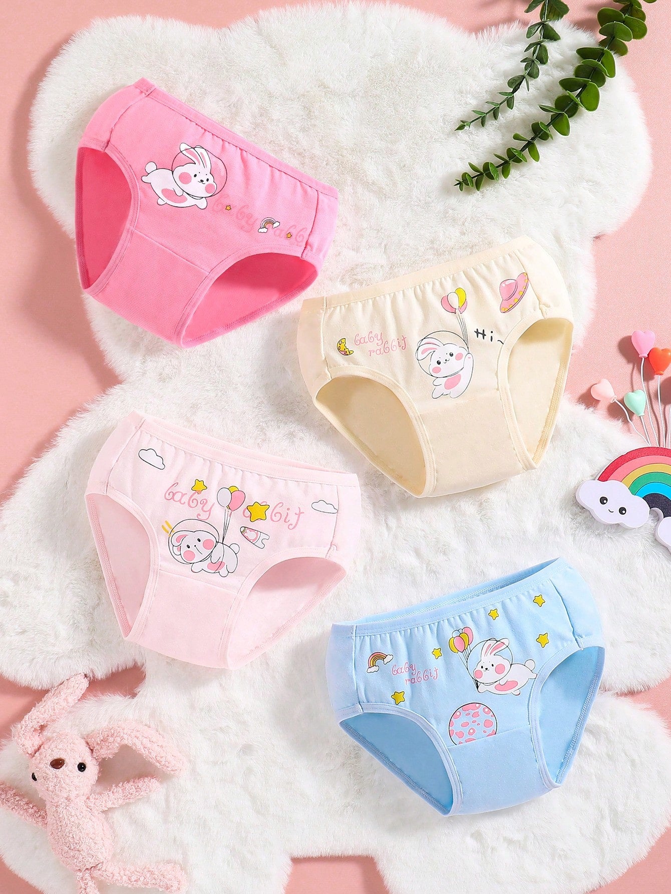 4pcs Girls' Minimalist Cartoon Printed Briefs