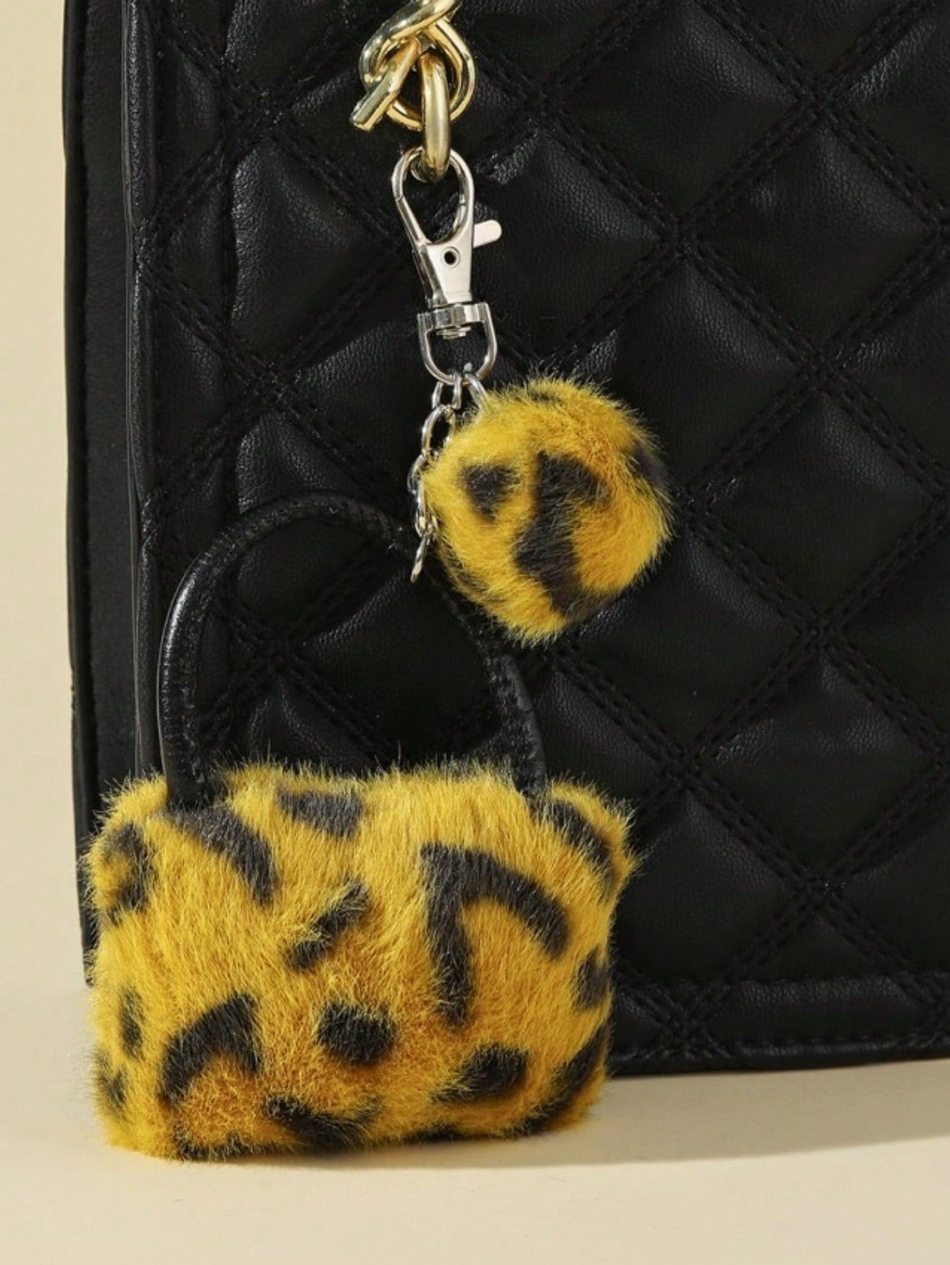 Leopard Print Bag Keychain, Cute Plush Pendant Car Key Chain Pom Pom Accessory