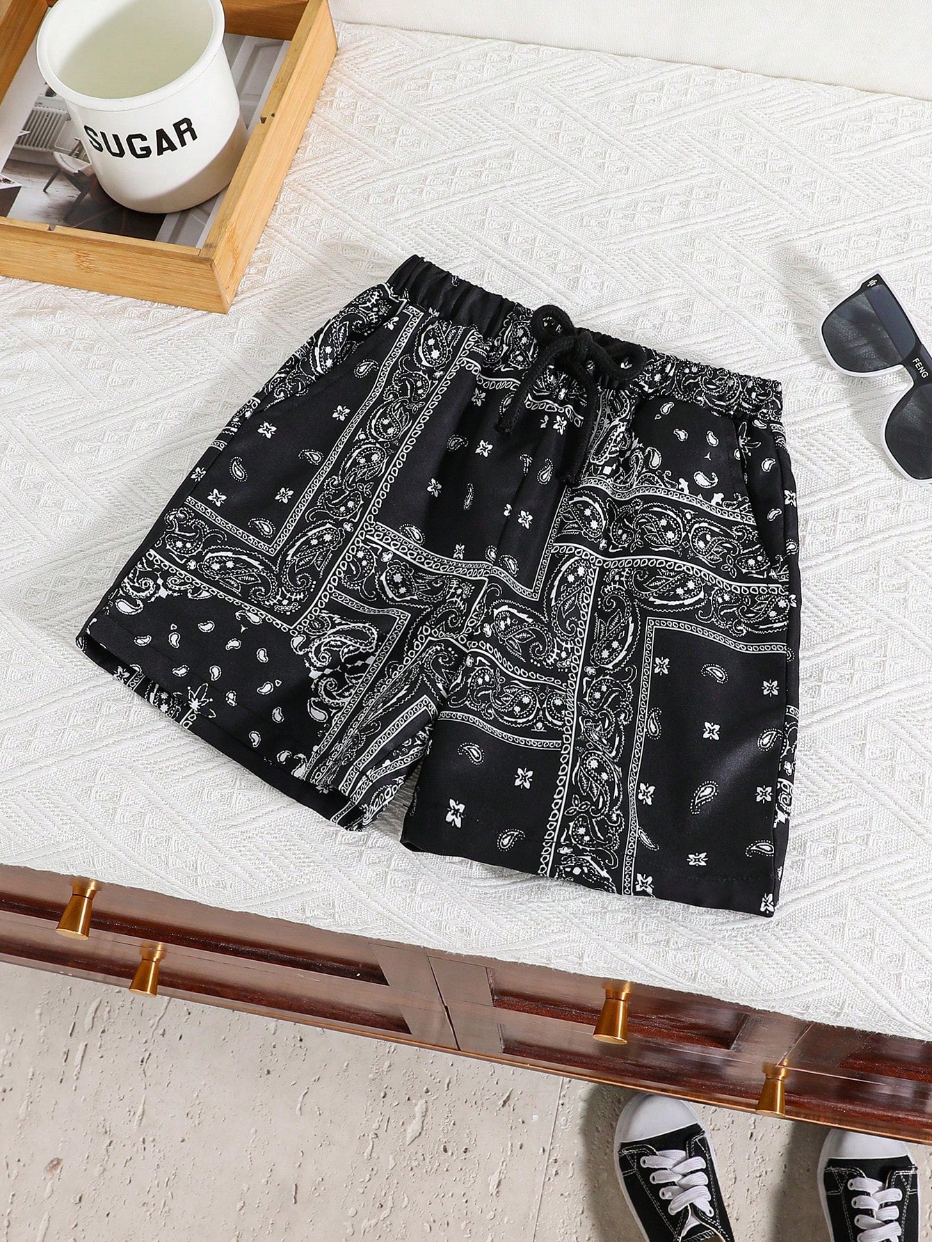 Young Boy Summer Fun And Stylish Casual Shorts In Classic Paris Pattern Design, Comfortable And Versatile Clothing Suitable For Outdoor Activities, Vacations, Street Style, And Parties