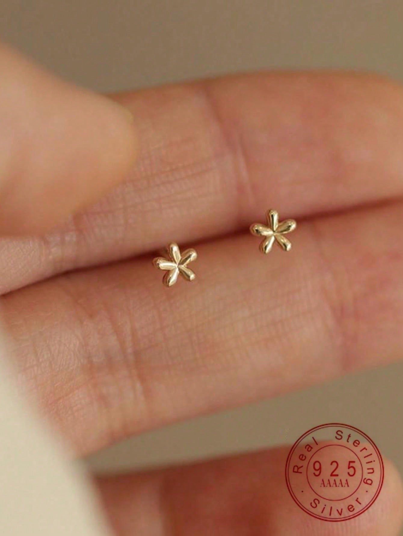 1pair Cute Simple Mini Shiny Flower 925 Sterling Silver Earrings Plated With 14k Gold, For Girls