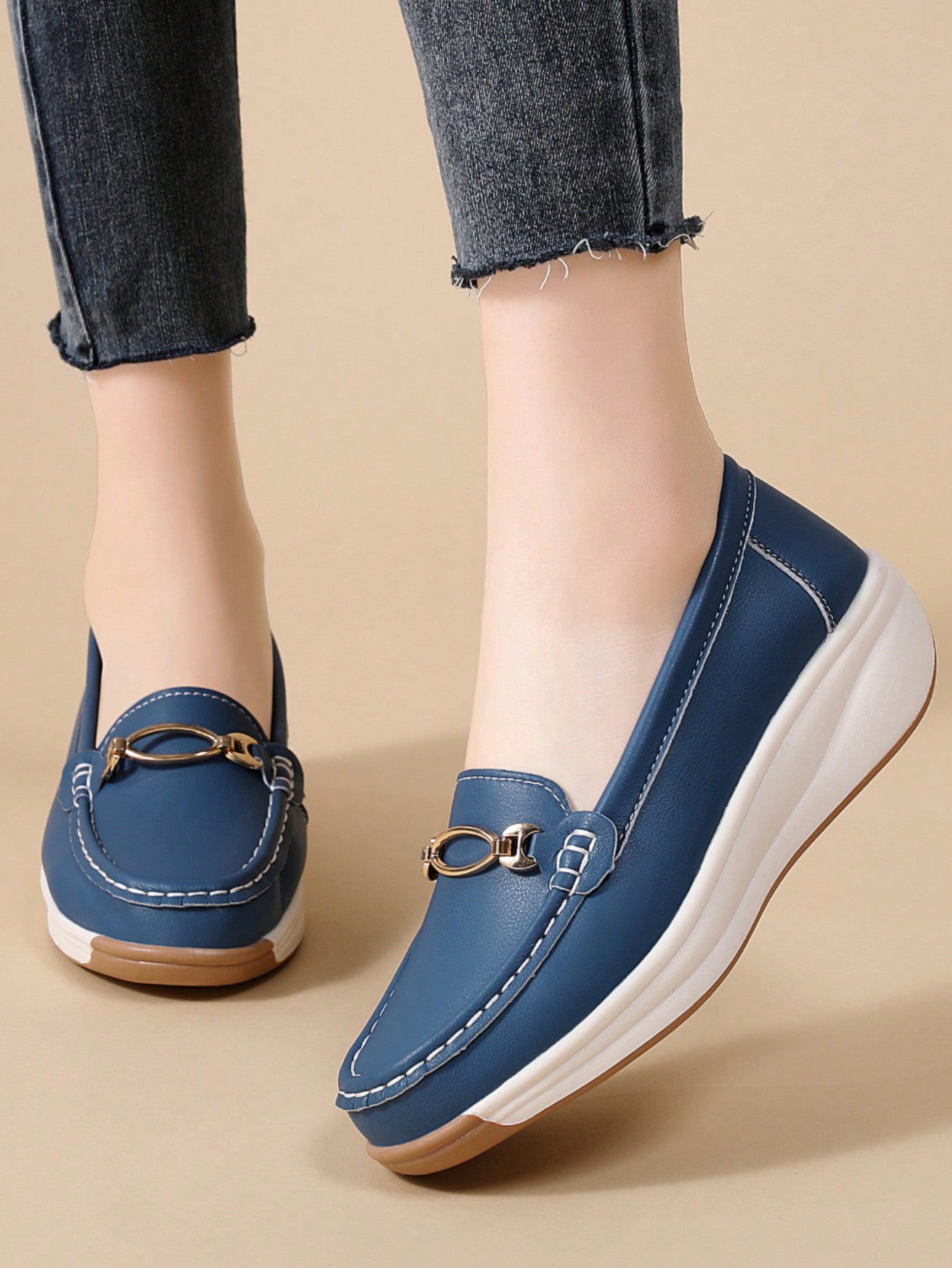 Women's Thick-Soled Shoes, Hand-Stitched Soft-Sole Mom Shoes With Wedge Heels For Spring And Autumn