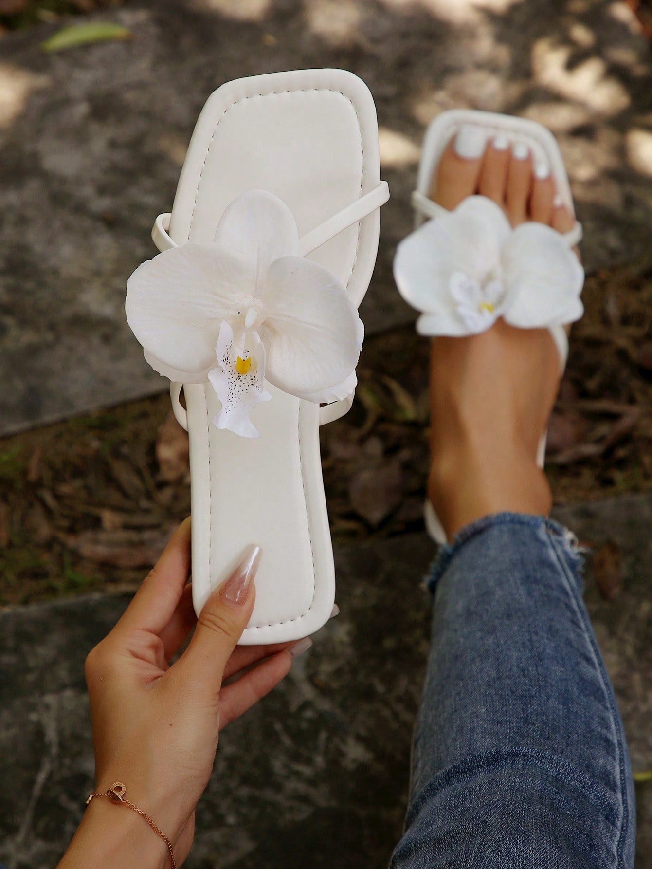 French Style Floral Flat Sandals, Elegant Women's Flower Sandals For Outdoor Beach Wear