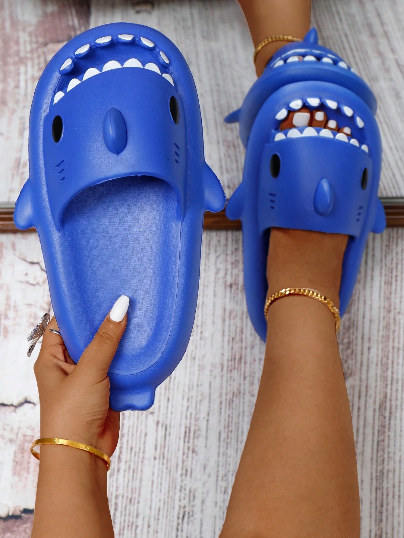 Fashion Blue Slippers For Women, Cartoon Shark Design Slides