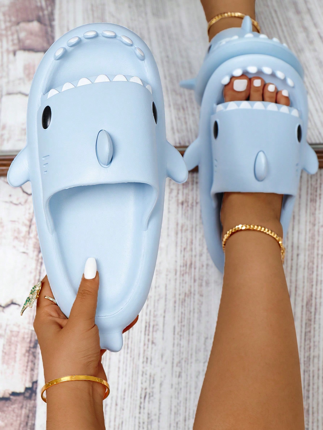 Shark Fun Shaped Open-Toe Thick Sole Slippers, Couple's Slippers With Anti-Skid Soles, Perfect For Beach/Summer Wear