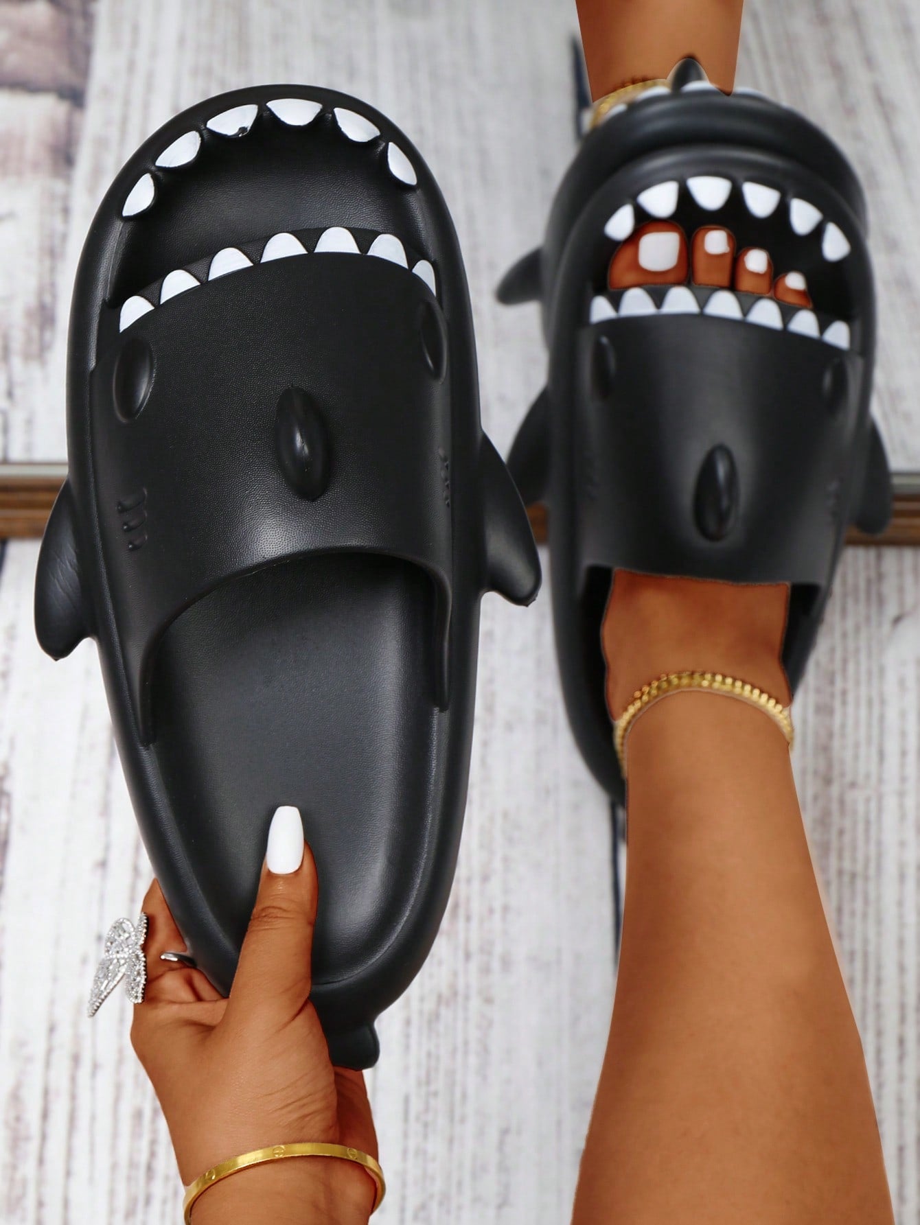 Shark Fun Shaped Open-Toe Thick Sole Slippers, Couple's Slippers With Anti-Skid Soles, Perfect For Beach/Summer Wear