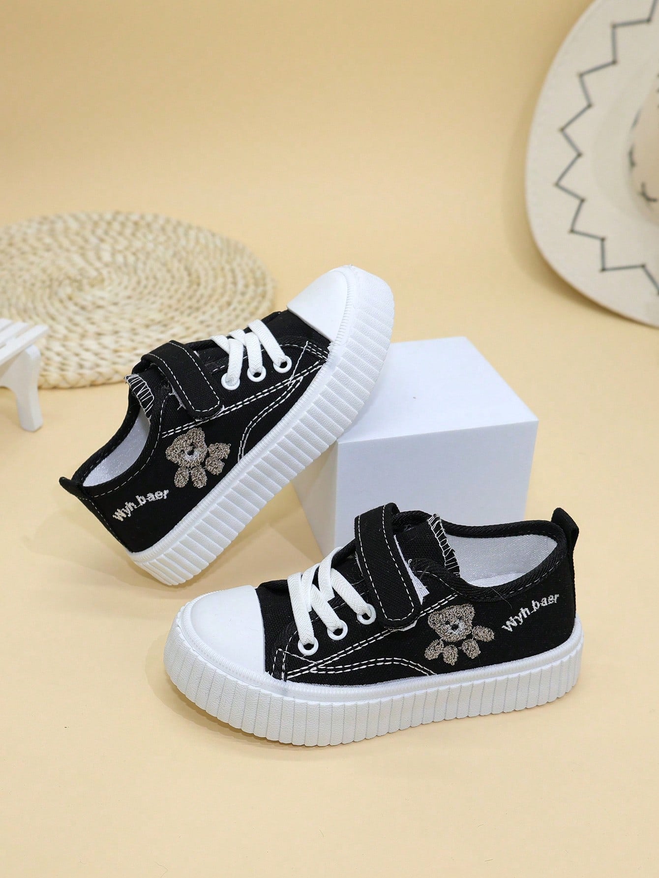 New Children Canvas Shoes Girl Casual Shoes Middle / Big Kids Thick Sole Sports Shoes Board Shoes