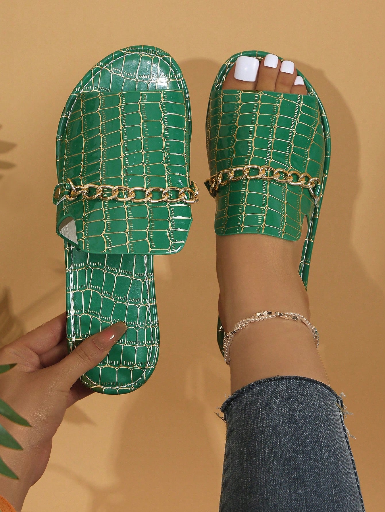 Plus Size Fashionable New Chain Flat Beach Sandals For Export