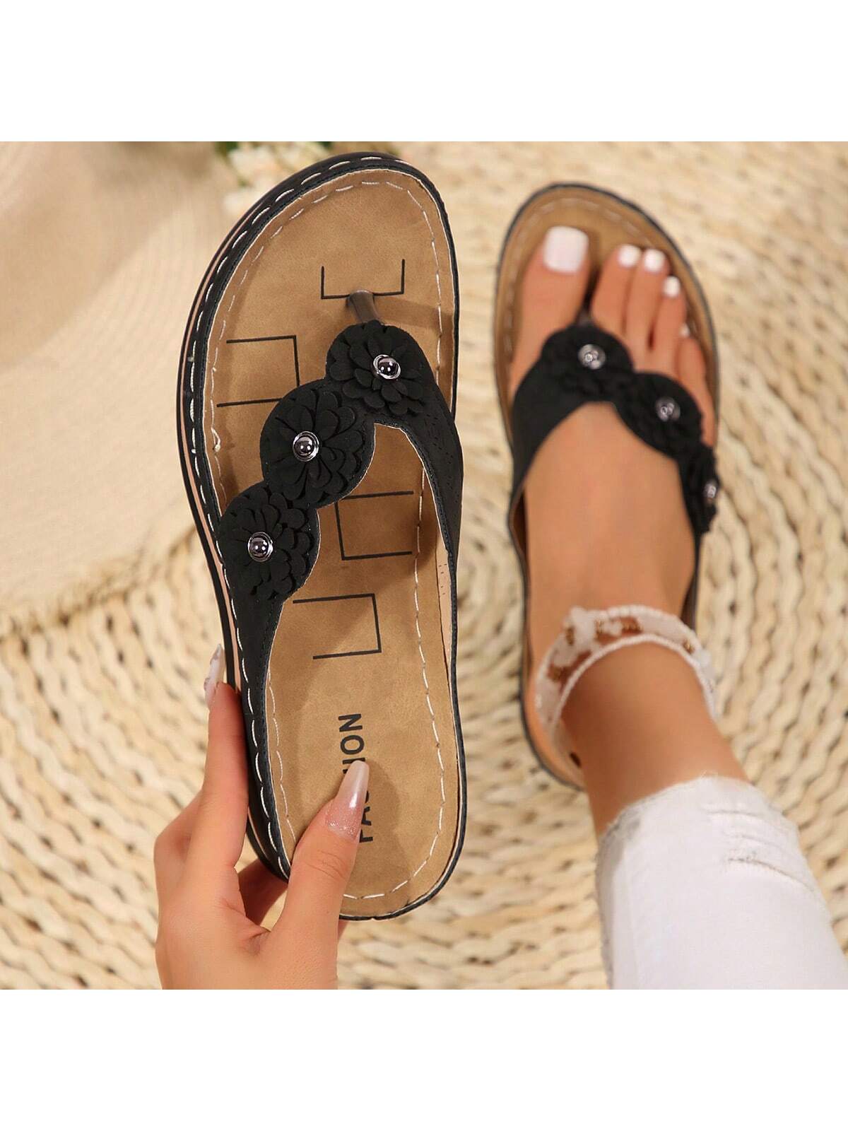 2023 New Fashion Comfortable Plus Size Wedge Heel Floral Vintage Toe Ring Slipper For Women