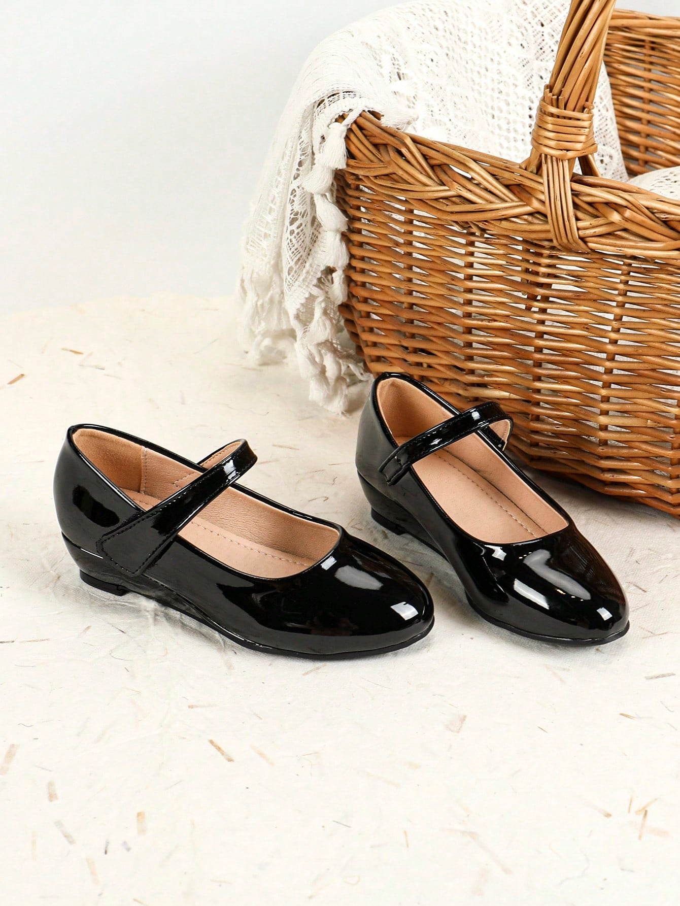 3cm Heel New Fashion Girls' Casual Solid Color Soft-Soled Slip-Resistant Pumps, Suitable For Parties, Schools And Holidays