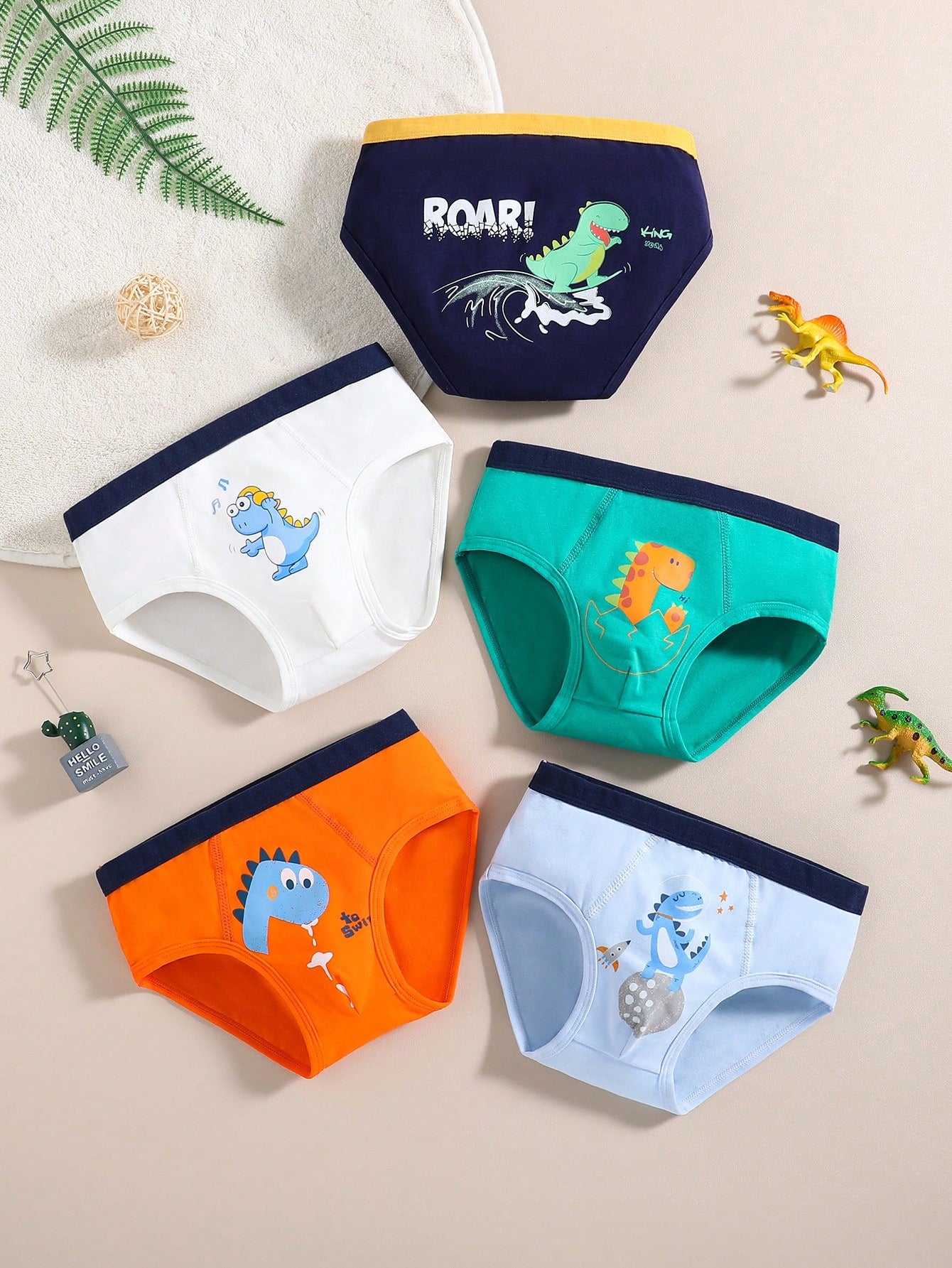 5pcs Boys Dinosaur Print Cotton Briefs Set