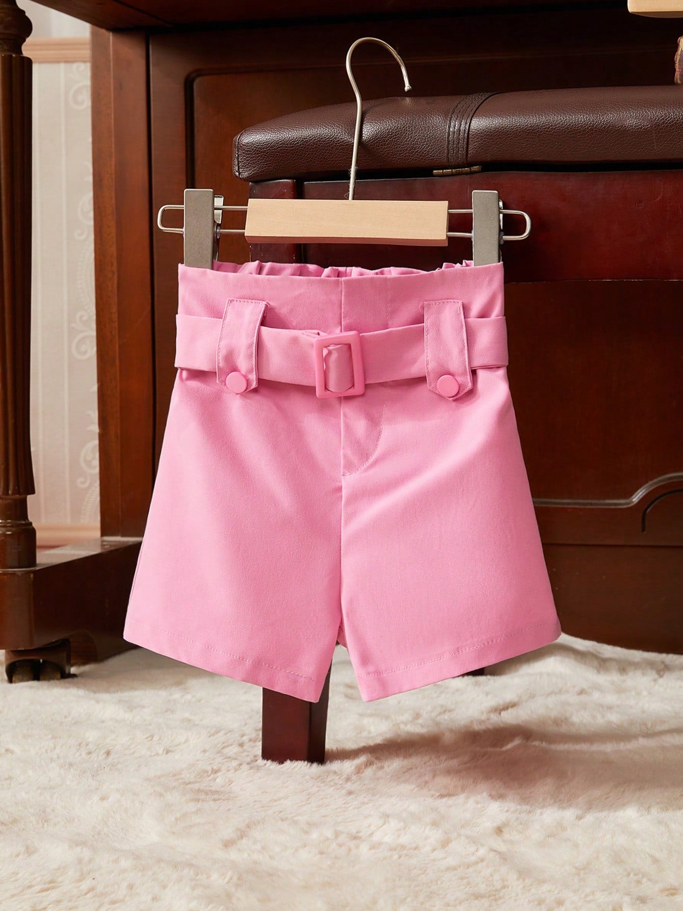 Young Girl Solid Color Casual Shorts With Belt