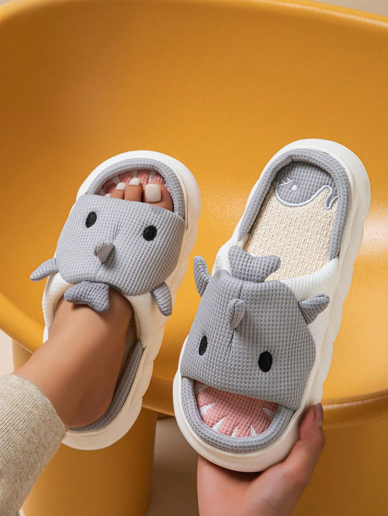 Fashionable Linen Shark Flat Sandals With Thick Non-Slip Quiet -Stepping Soles, Indoor Home Slippers For Spring And Autumn