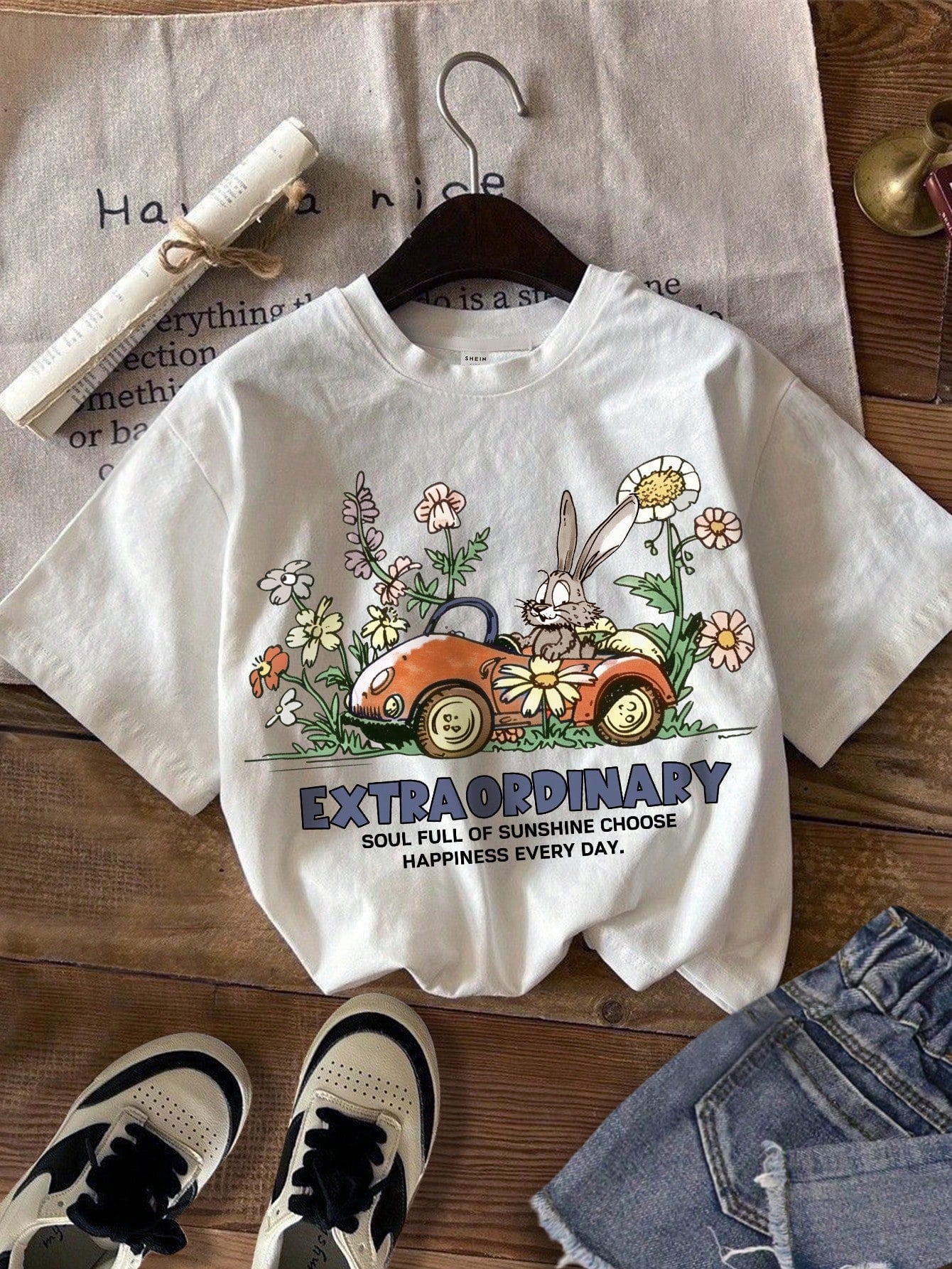 Tween Girl Casual And Simple Short Sleeve Round Neck T-Shirt With Landscape Car Pattern, Suitable For Spring And Summer