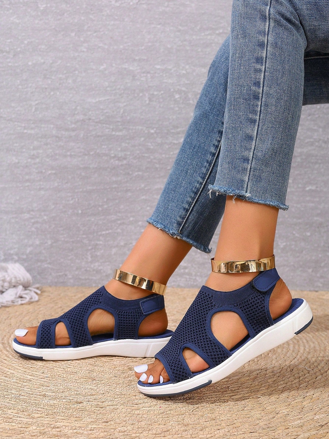 Women's Fashionable White Round-Toe Sandals With Large Size And Comfortable Hollow-Out Slip-On Design