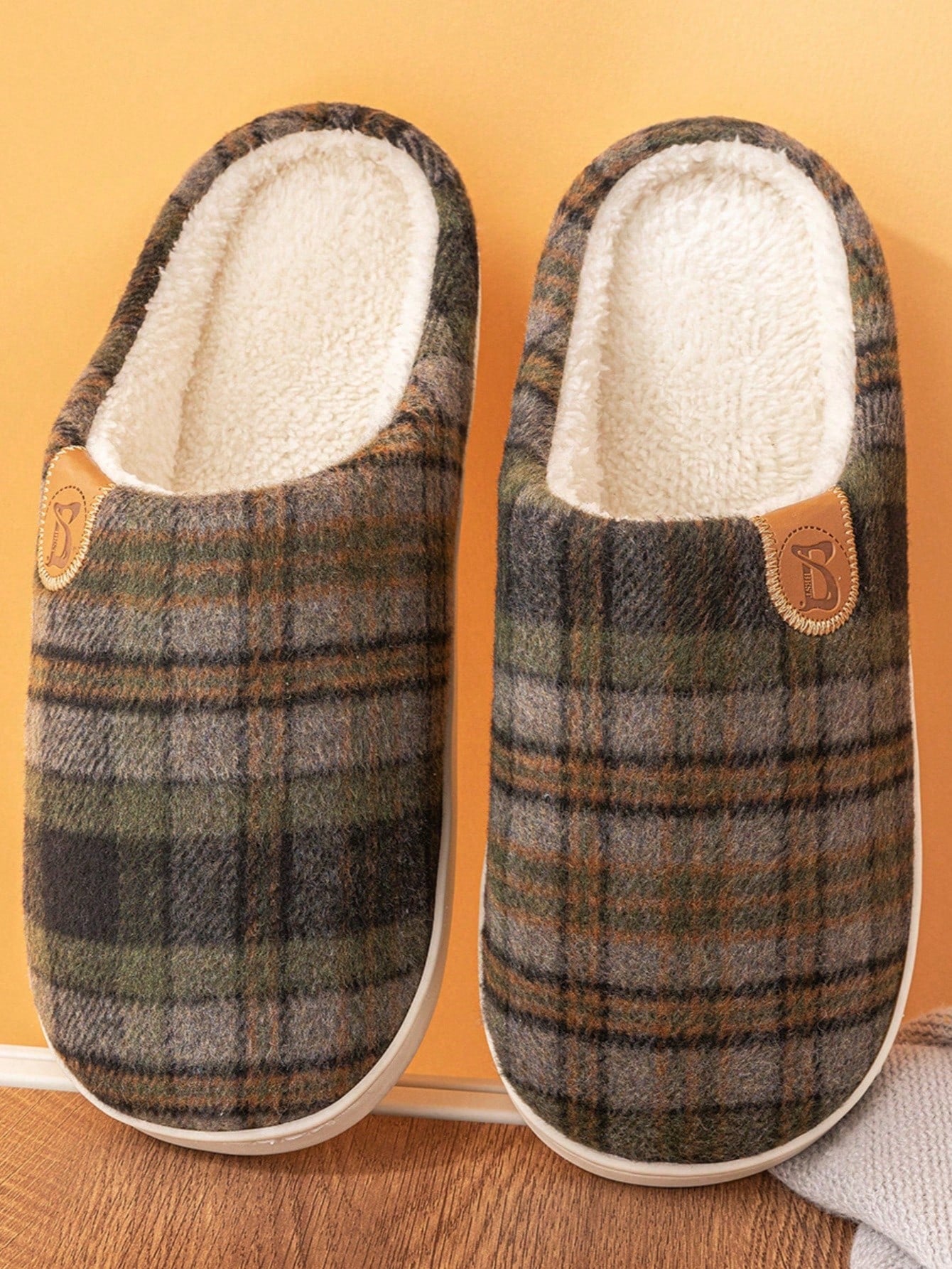 Extra Large Size Men's Slippers, Fall/Winter 2024 New Style, Indoor Home, Size 46-47 Thick Sole Anti-Slip Warm Slipper