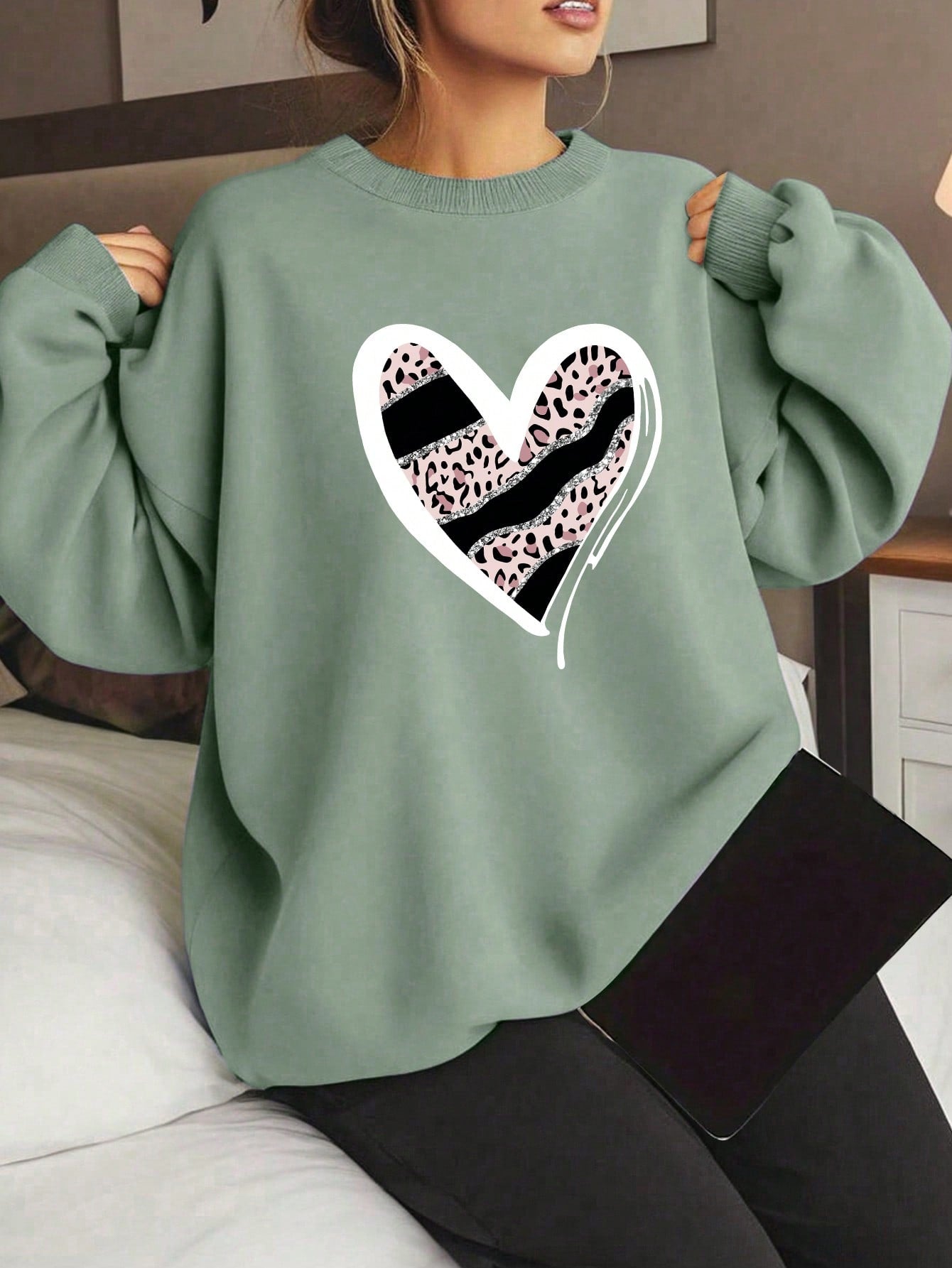 Plus Size Women Heart Printed Round Neck Long Sleeve Sweatshirt Sports Shirt