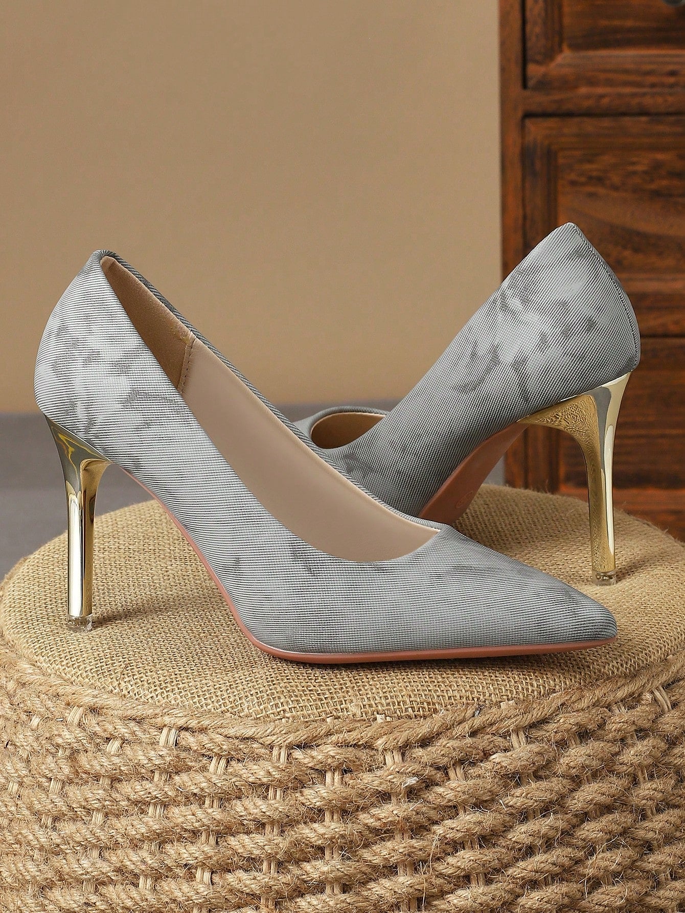 Women's Comfortable Pointed Toe Shallow Mouth Nine-Centimeter High Heel Pumps, Fashionable Vintage Blue Color, Casual Shoes With High-End Feel