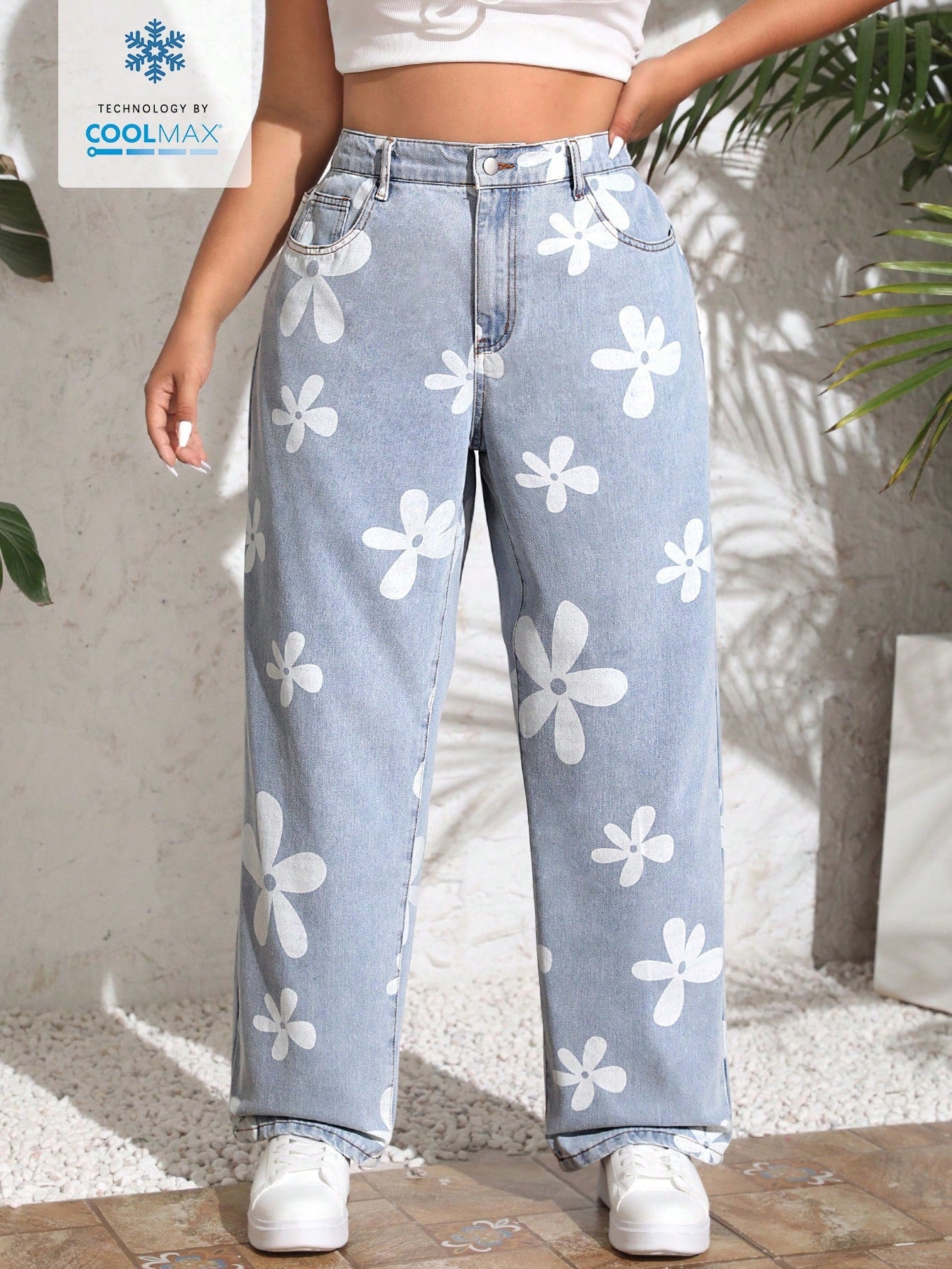 Floral Printed Plus Size Women Wide Leg Casual Jeans With Side Pockets