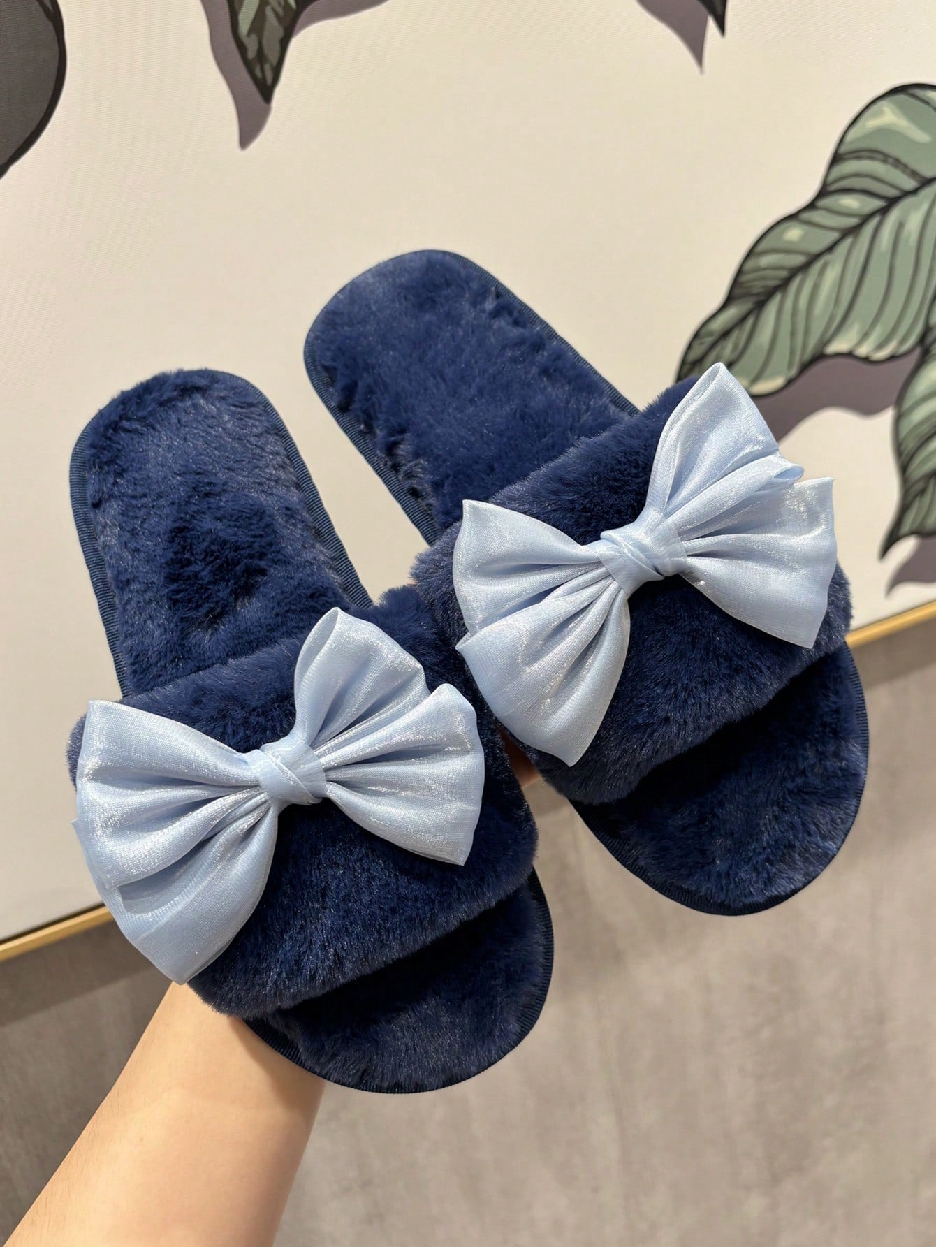 Women's Elegant Plush Pearl Blue Bow White Flat Furry Slip-On Slippers, Valentine's Day Party Home Wear