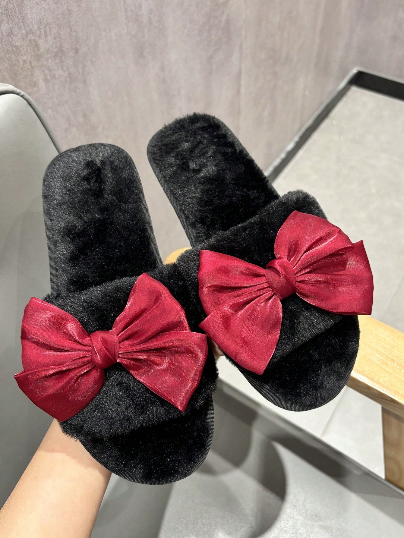 Women Elegant Velvet Red Bowknot Flat Plush Slippers, Perfect For Valentine's Day Party And Home