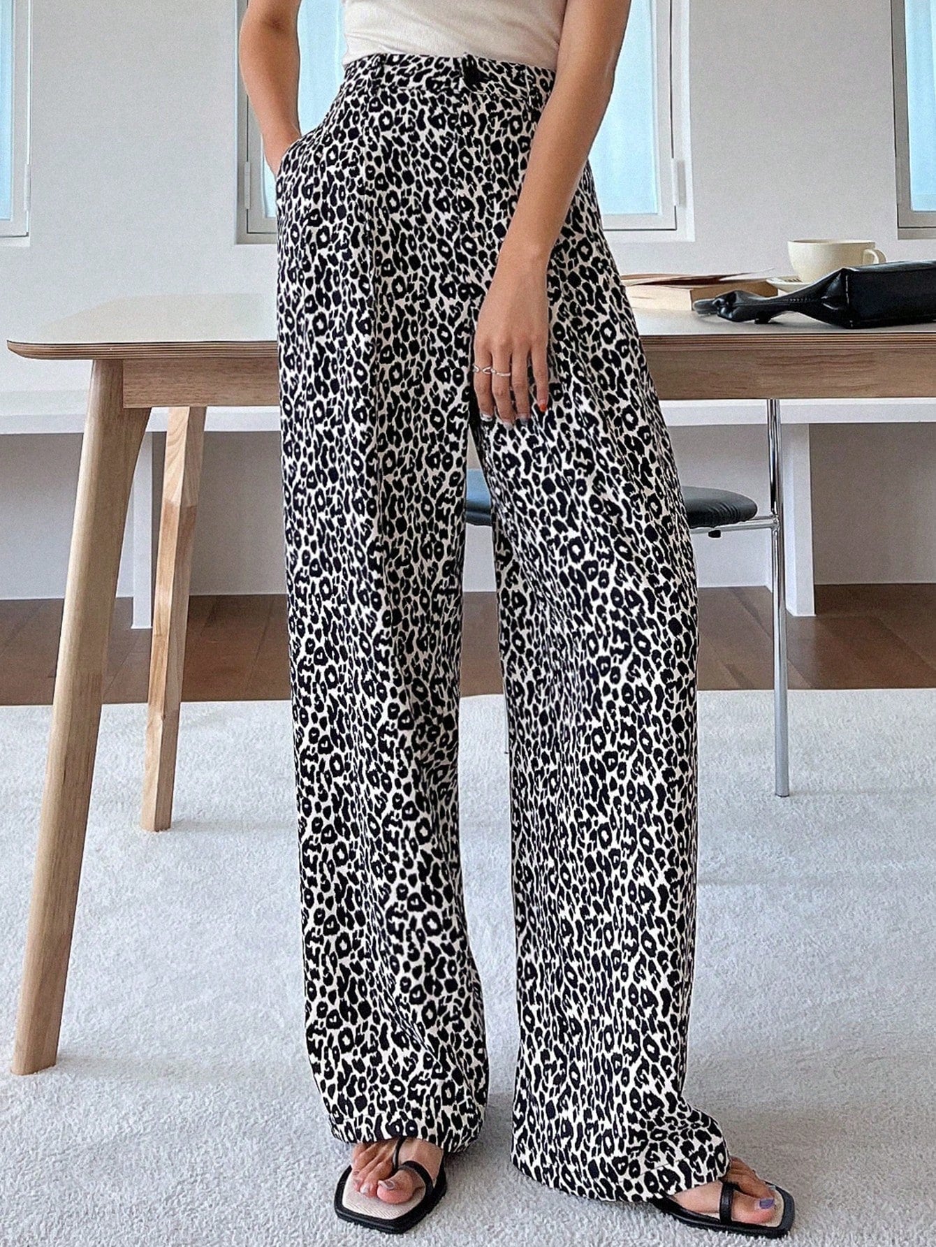 Women's Leopard Print Wide-Leg Loose Fit Trouser With Pockets, Fashionable And Casual