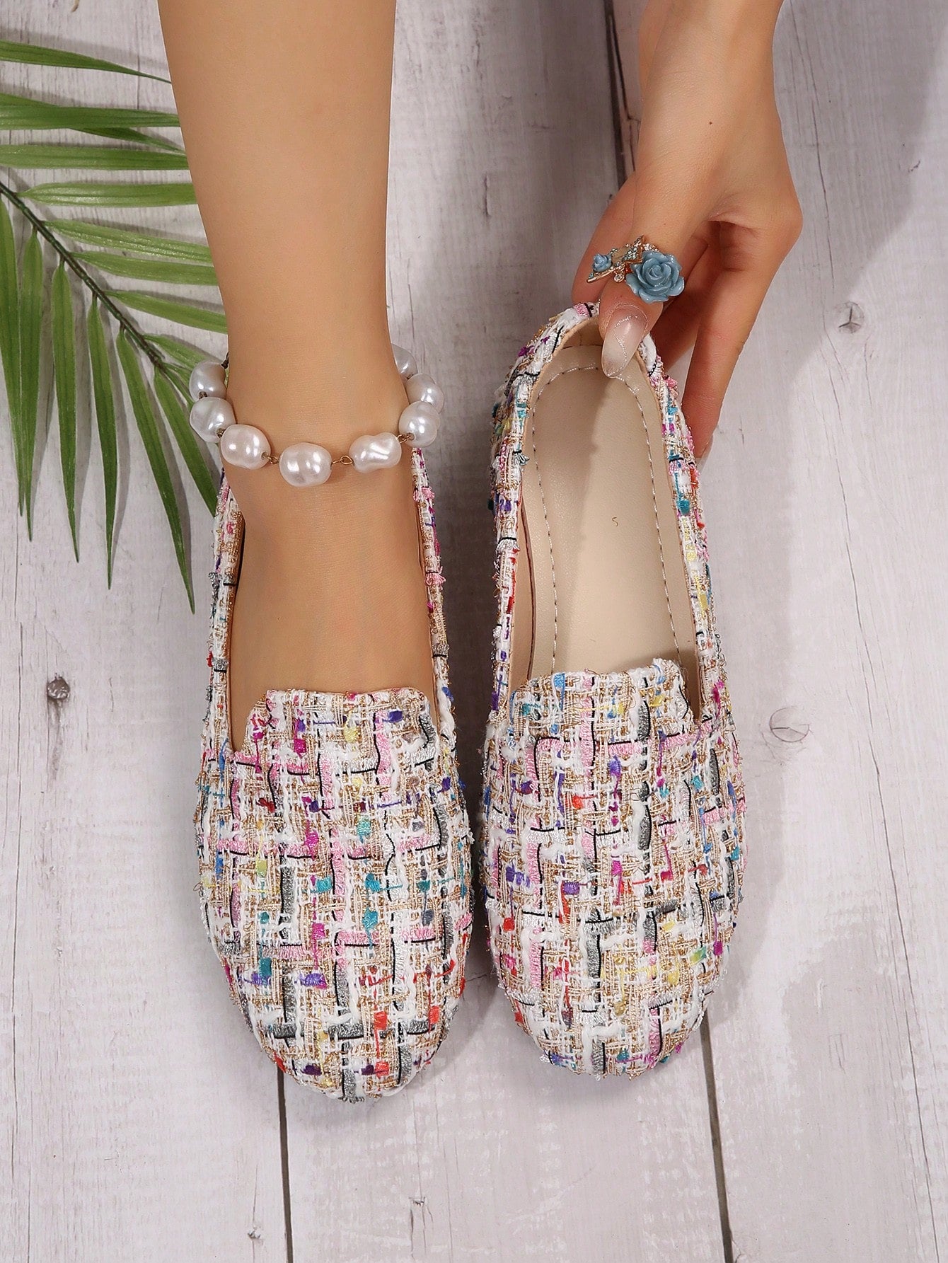 New Spring/Autumn Collection White Floral Pattern Women's Flat Shoes, Sizes 35-43, Lightweight, Comfortable, Versatile, Stylish Slip-On Loafers For Plus Size