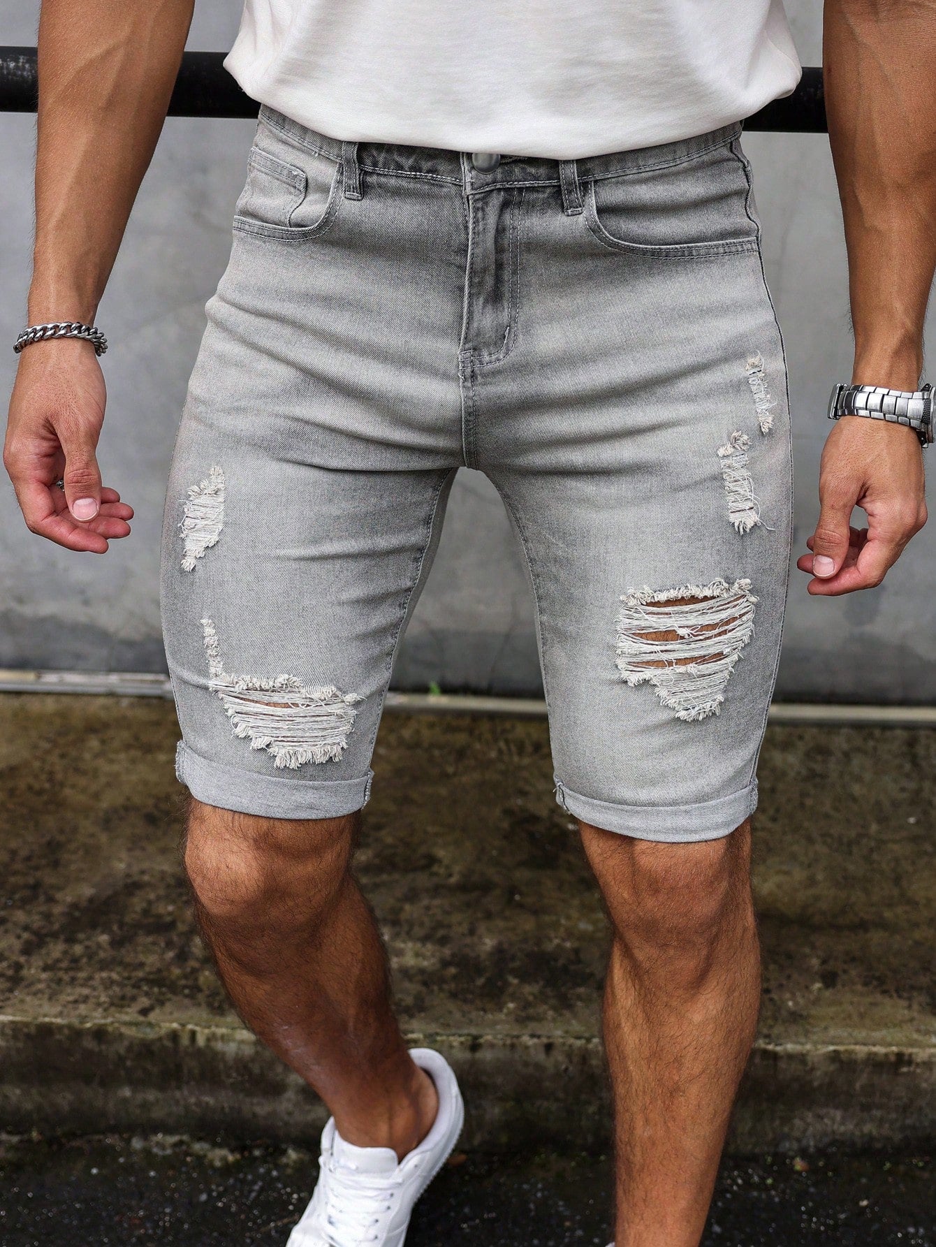 Men Ripped Frayed Bleach Wash Denim Shorts