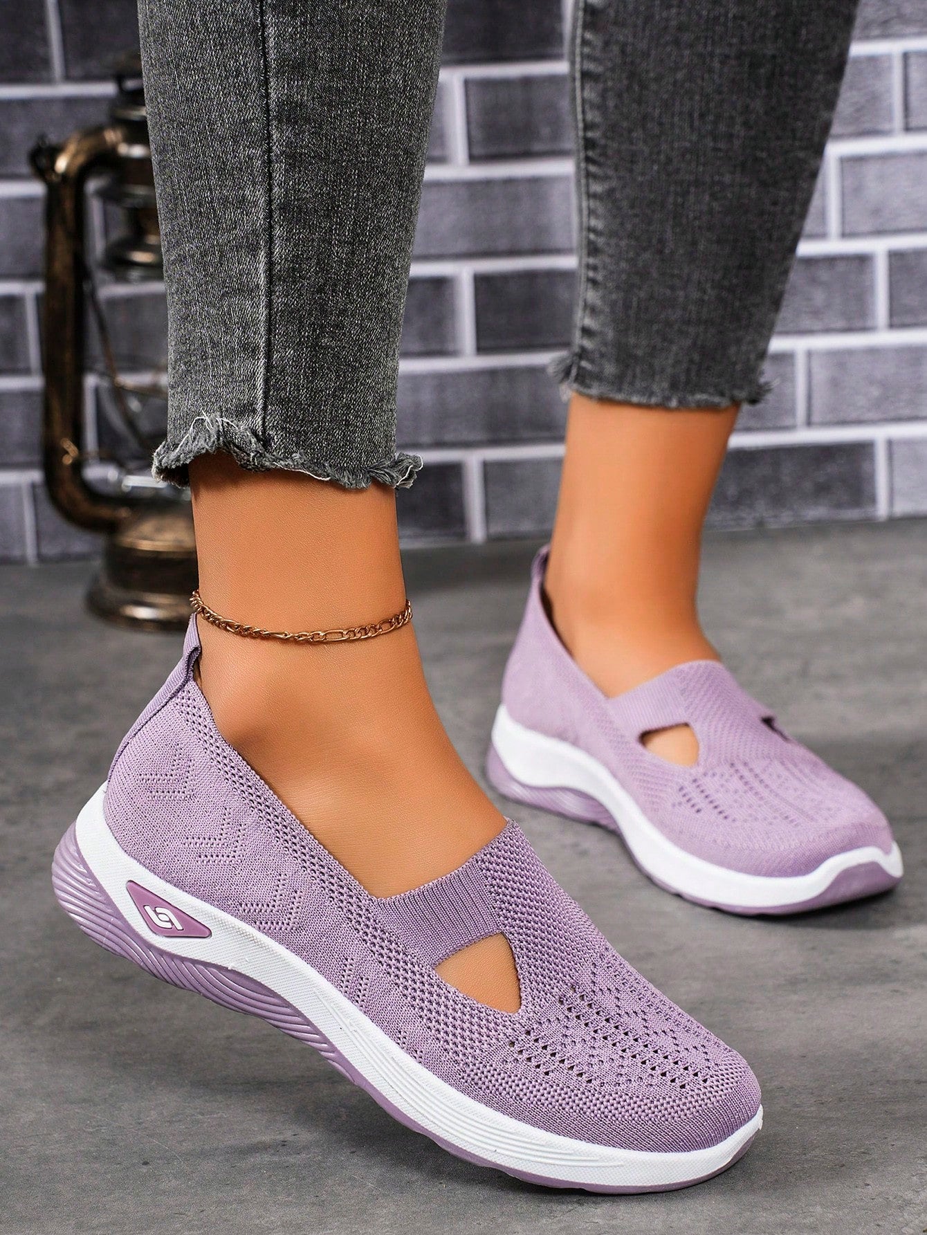 Ladies' Plain Casual Sports Flat Shoes, Simple And Convenient Fashion