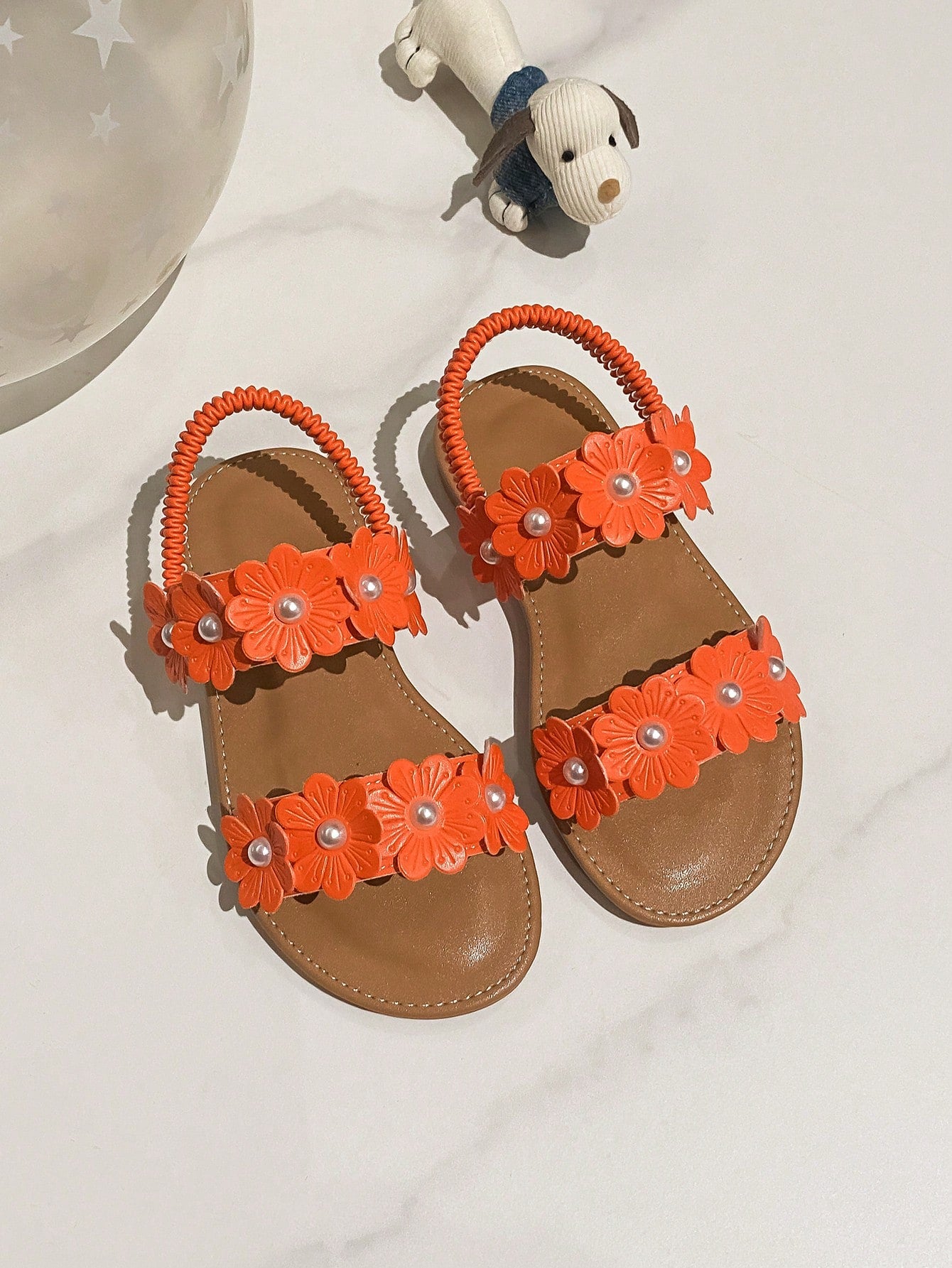 Girls Sweet And Cute Flat Sandals For Daily Wear, Fashionable Princess Beach Shoes With Flower Faux Pearl Decor For Children In Spring/Summer