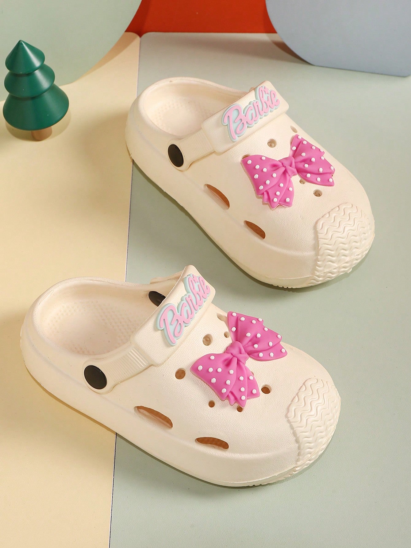 New Summer Thickened Slip-Resistant Cartoon Polka Dot Soft Shoes For Little Girls, Outdoor Vacation Beach Slippers