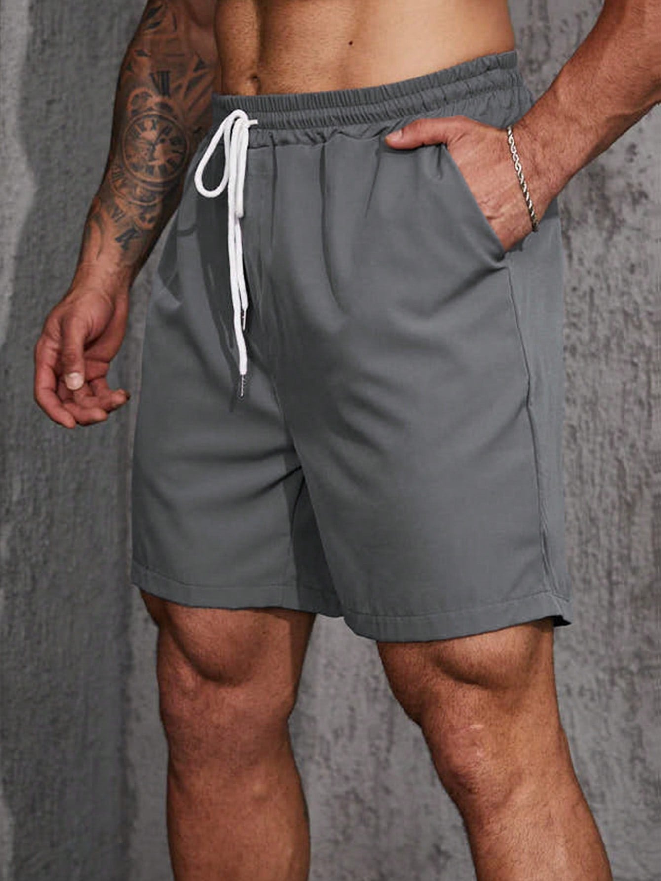 Men Plus Slant Pocket Drawstring Waist Shorts