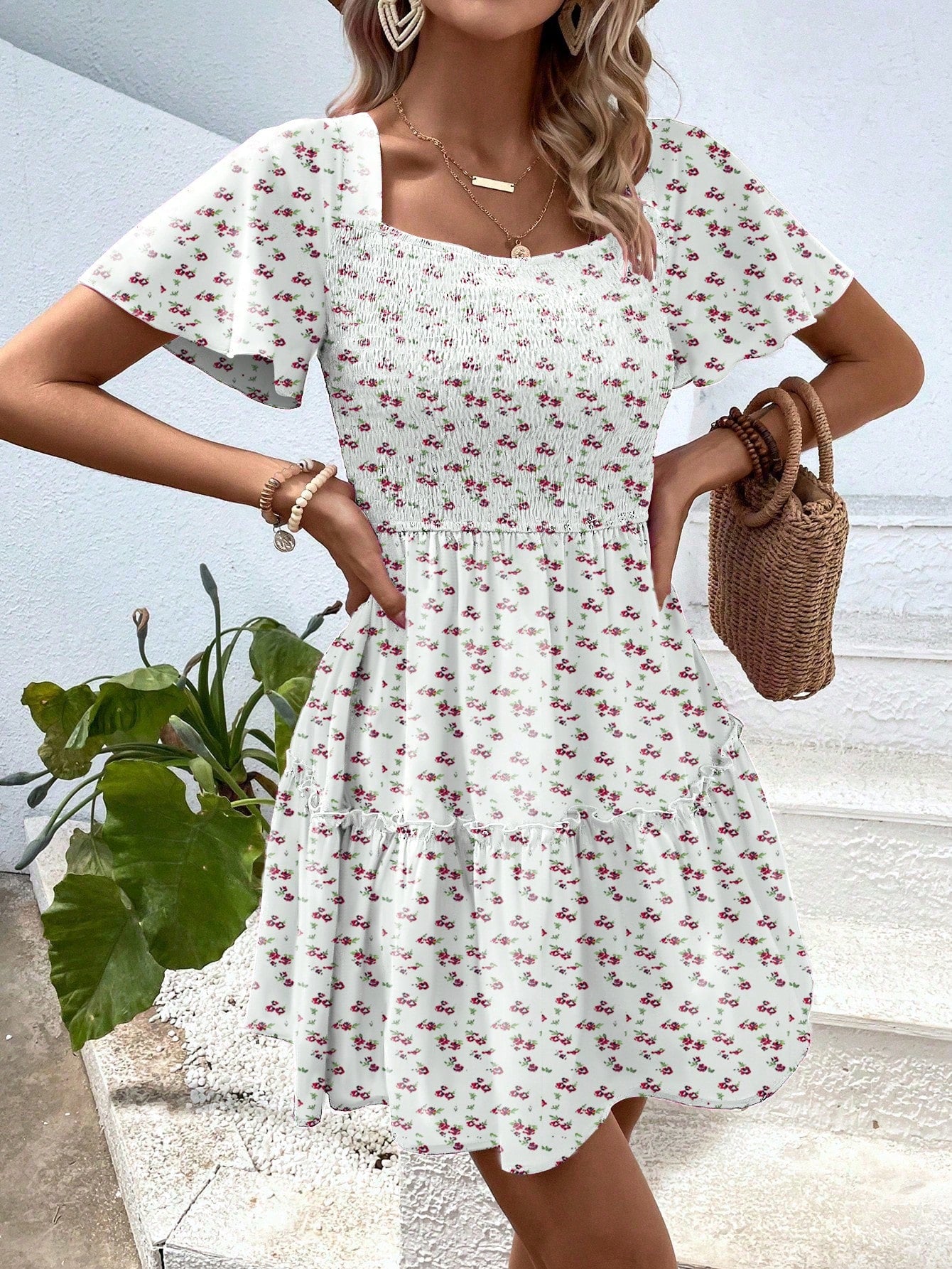 Ditsy Floral Print Scoop Neck Ruffle Hem Dress