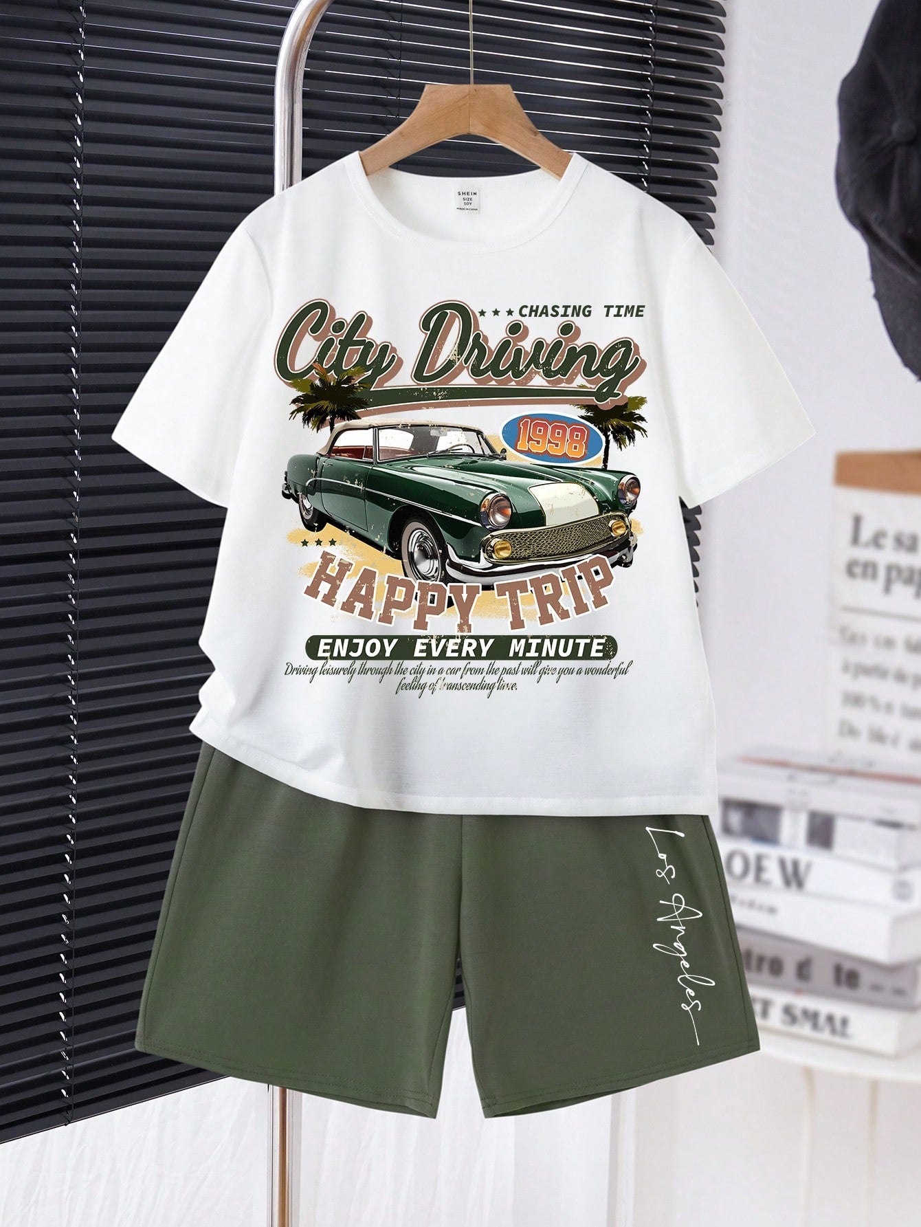 Tween Boys' Casual Simple Cartoon Vintage Car Print Short Sleeve T-Shirt And Shorts Set, Suitable For Summer