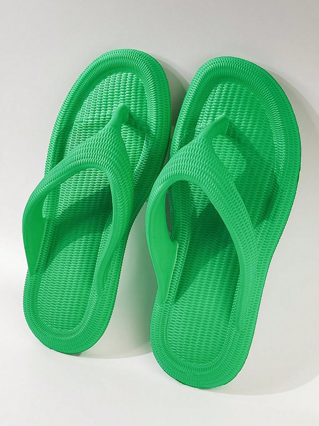 Women's Home Shoes, Versatile Flip Flops, Ultra-Light And Soft Slip-On Sandals For Summer