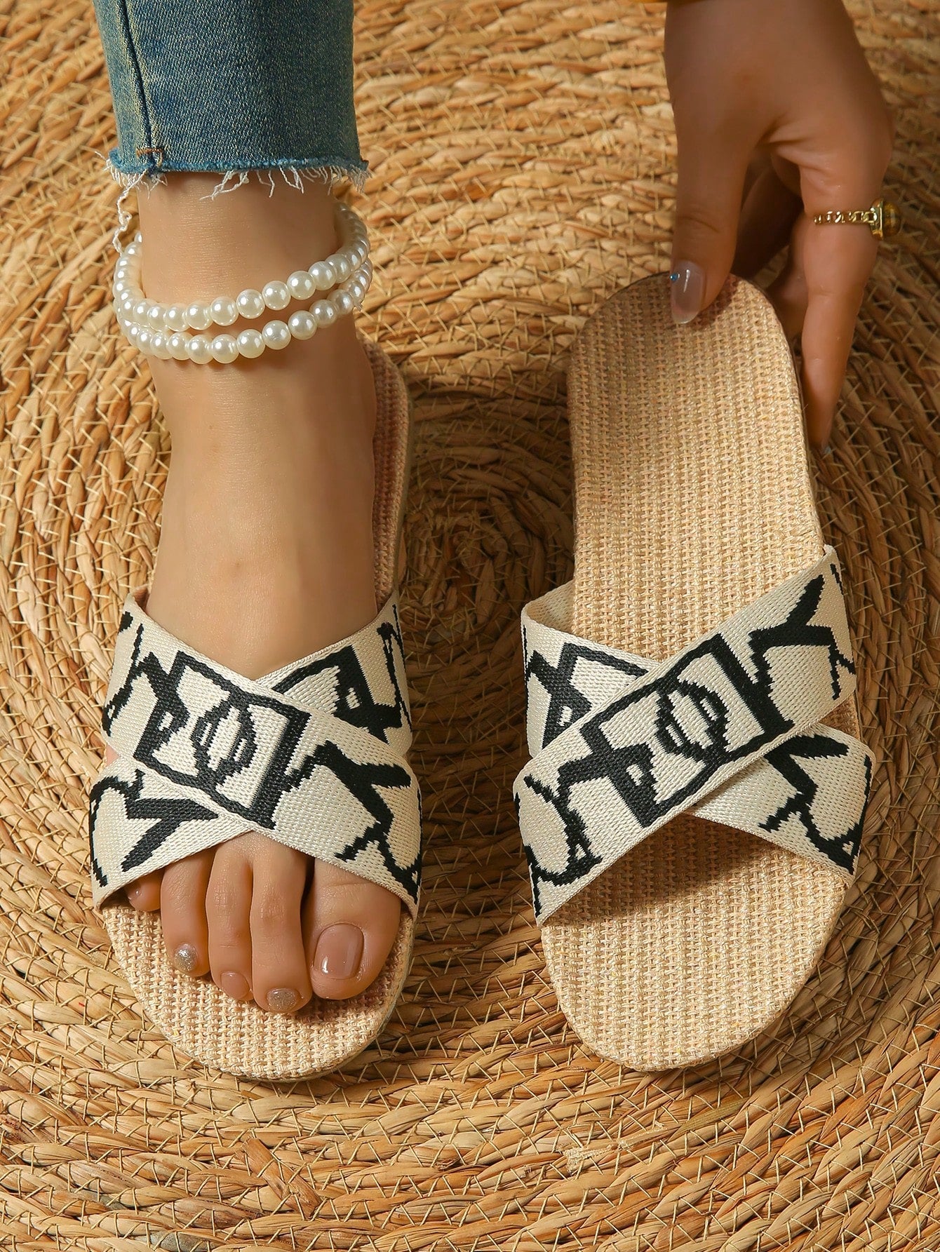 Fashionable Cross-Strap Linen Slippers With Gold Letter Open Toe